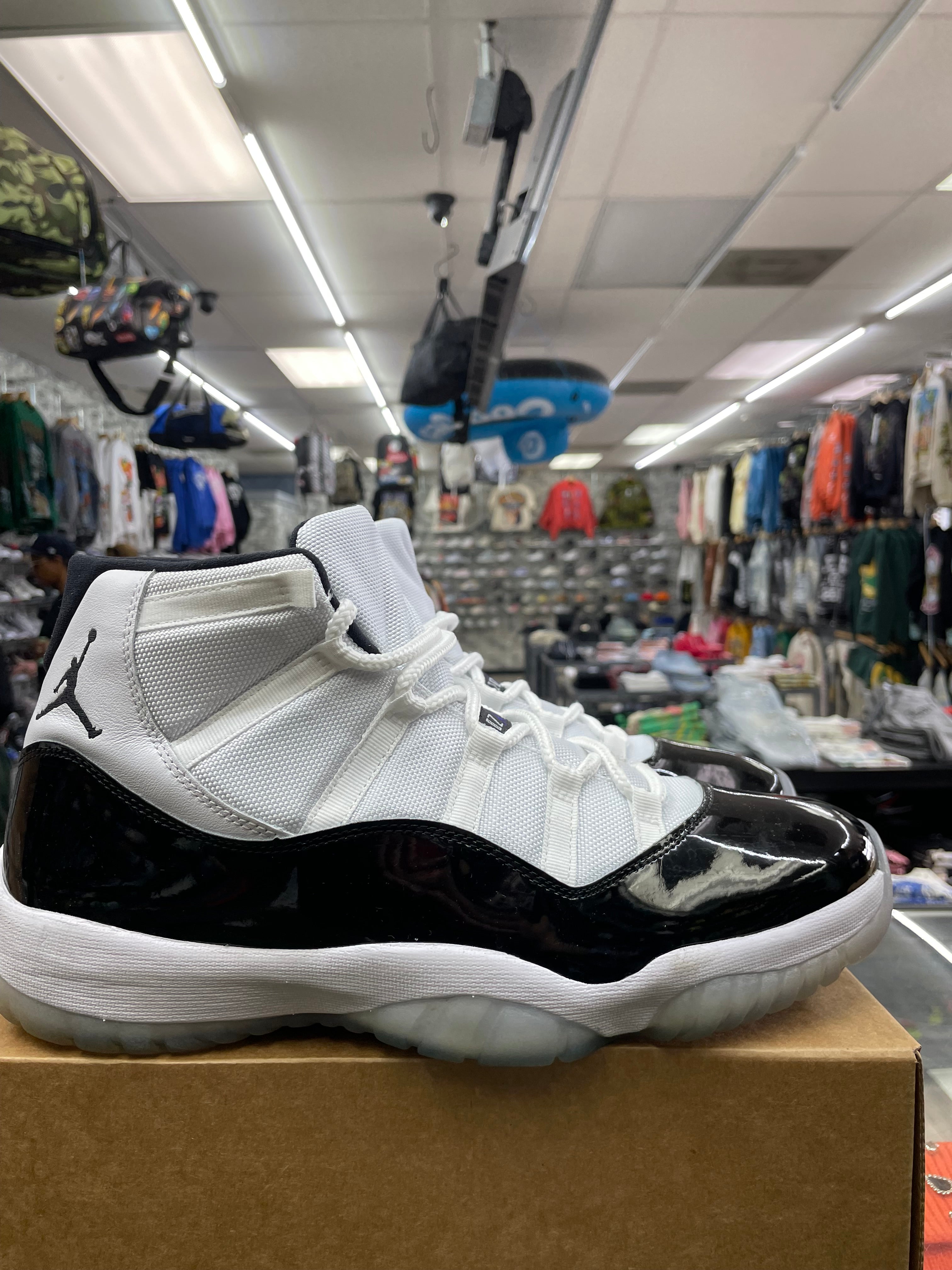 Air Jordan Retro 11 “Concord” *Size 13 Preowned*