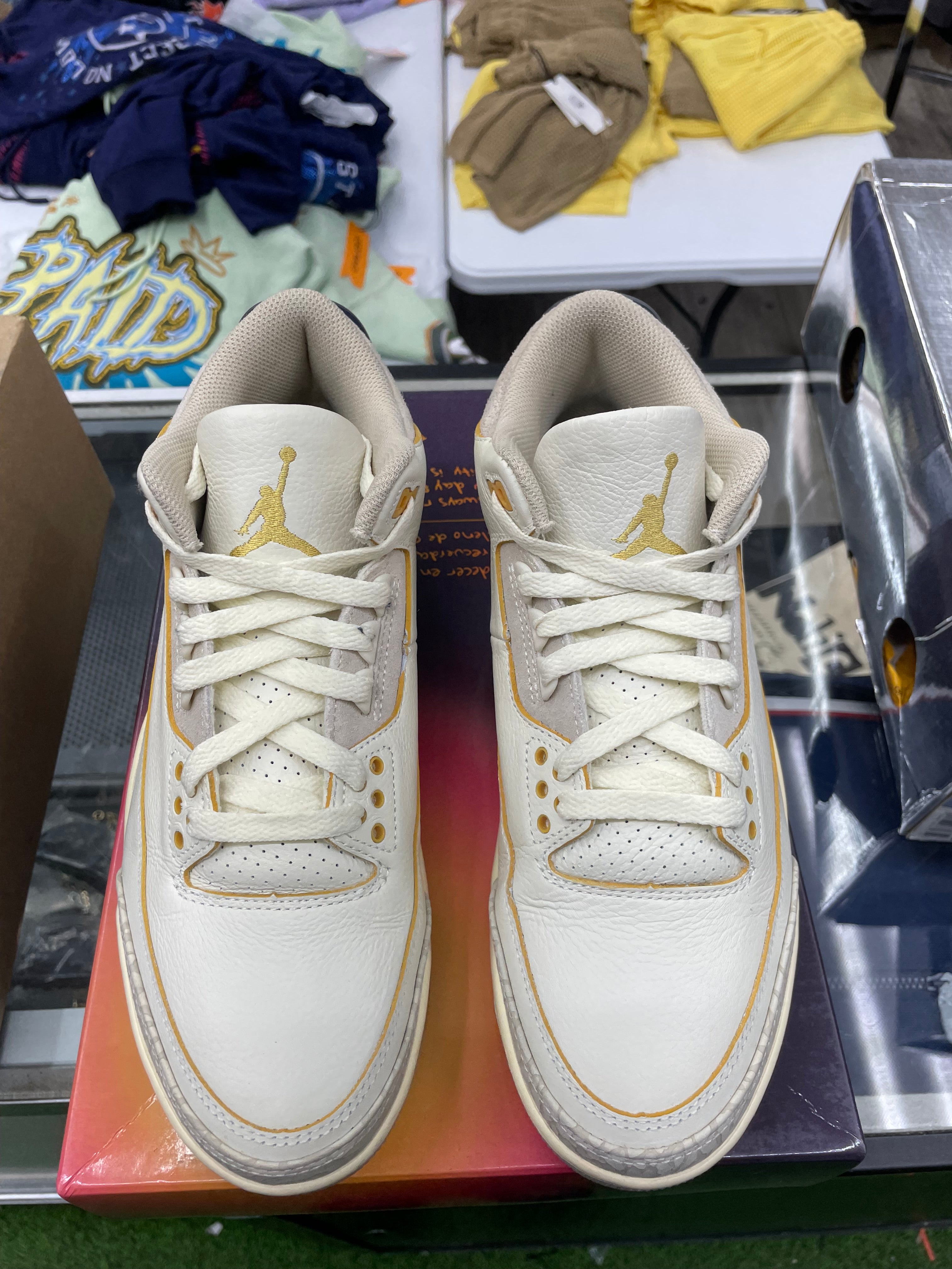 Air Jordan Retro 3 “J Balvin Medellin Sunset” *Size 9 Preowned*