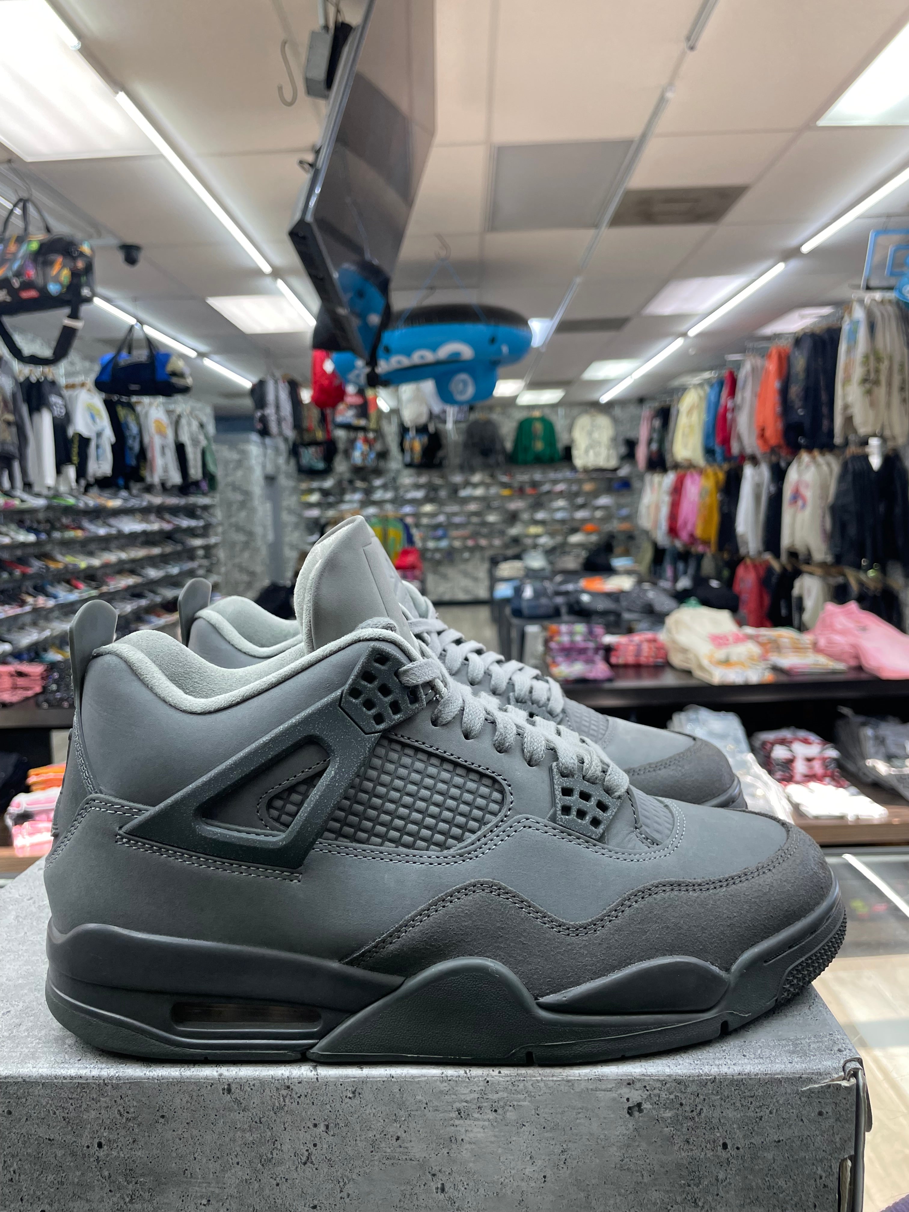 Air Jordan Retro 4 “Wet Cement” *Size 10 Preowned*