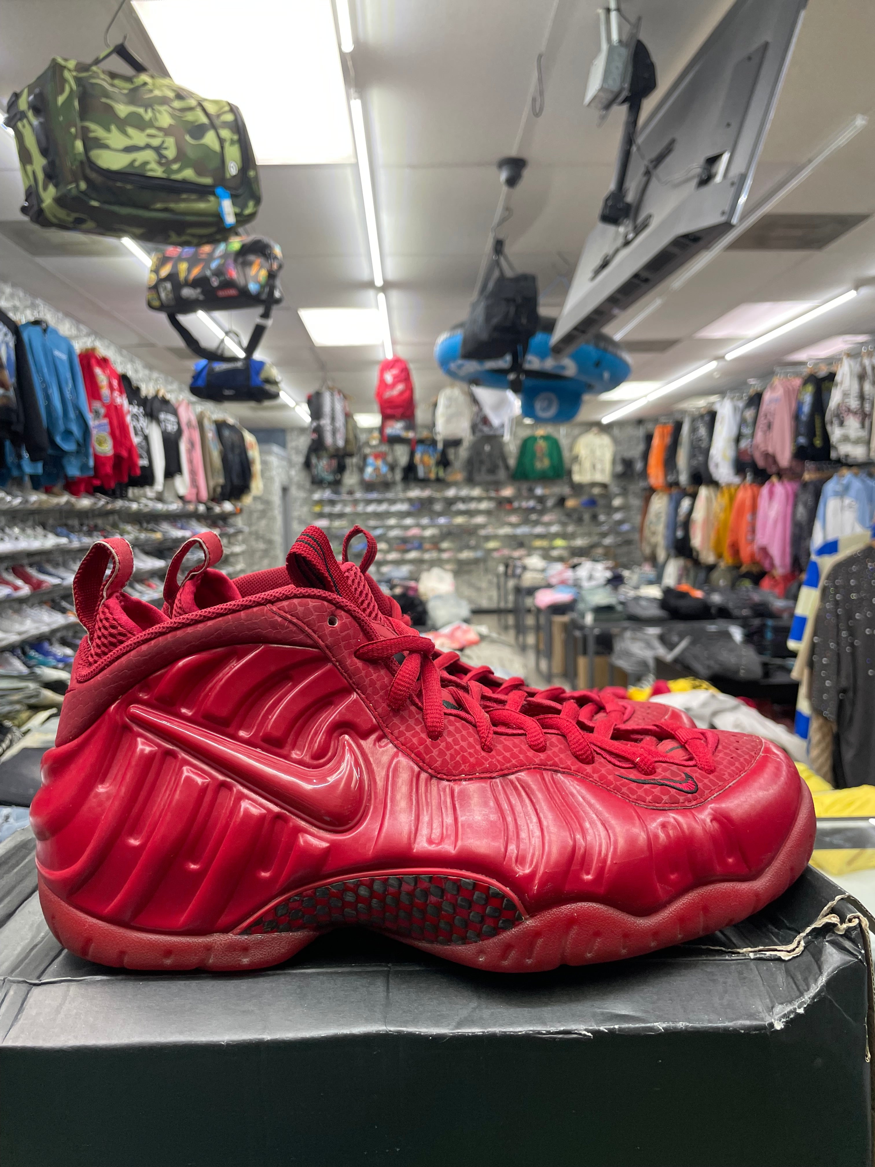 Nike Air Foamposite Pro “Red October ” *Size 10.5 Preowned*