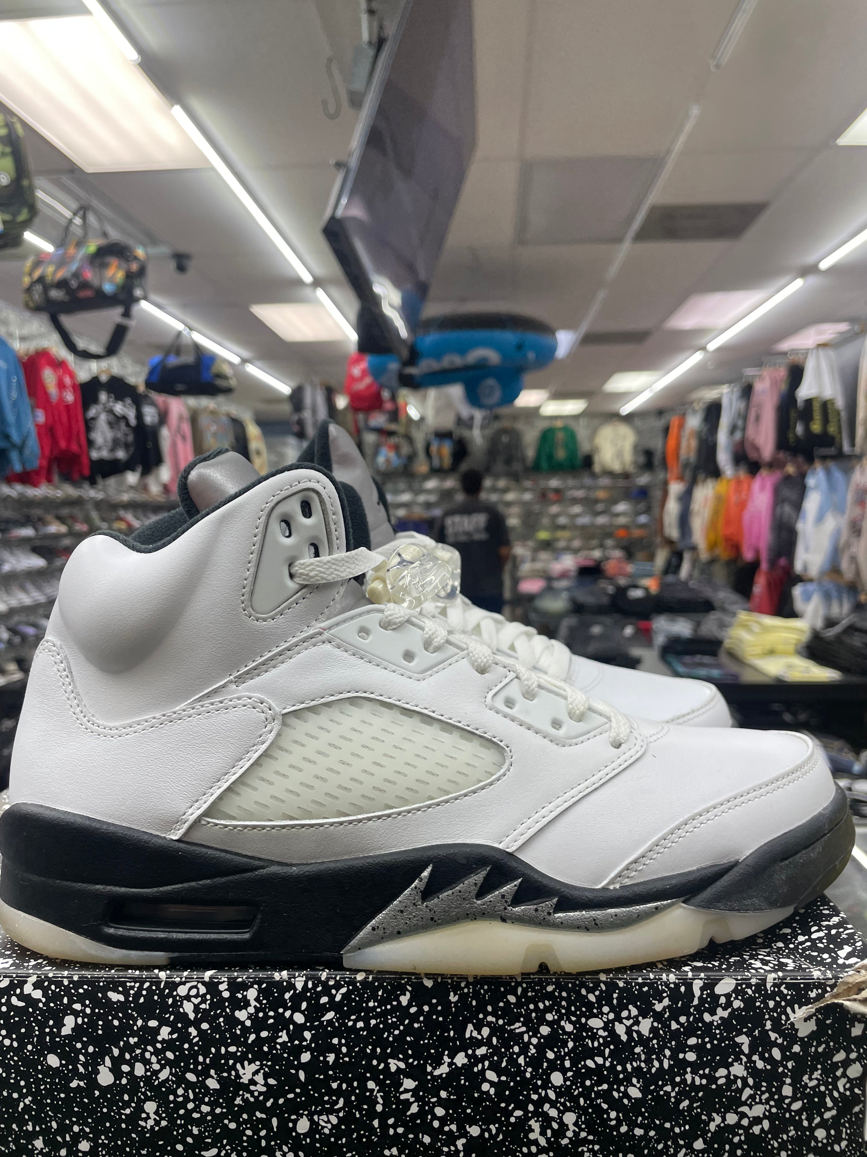 Air Jordan Retro 5 “Reverse Metallic” *Size 10 Preowned*