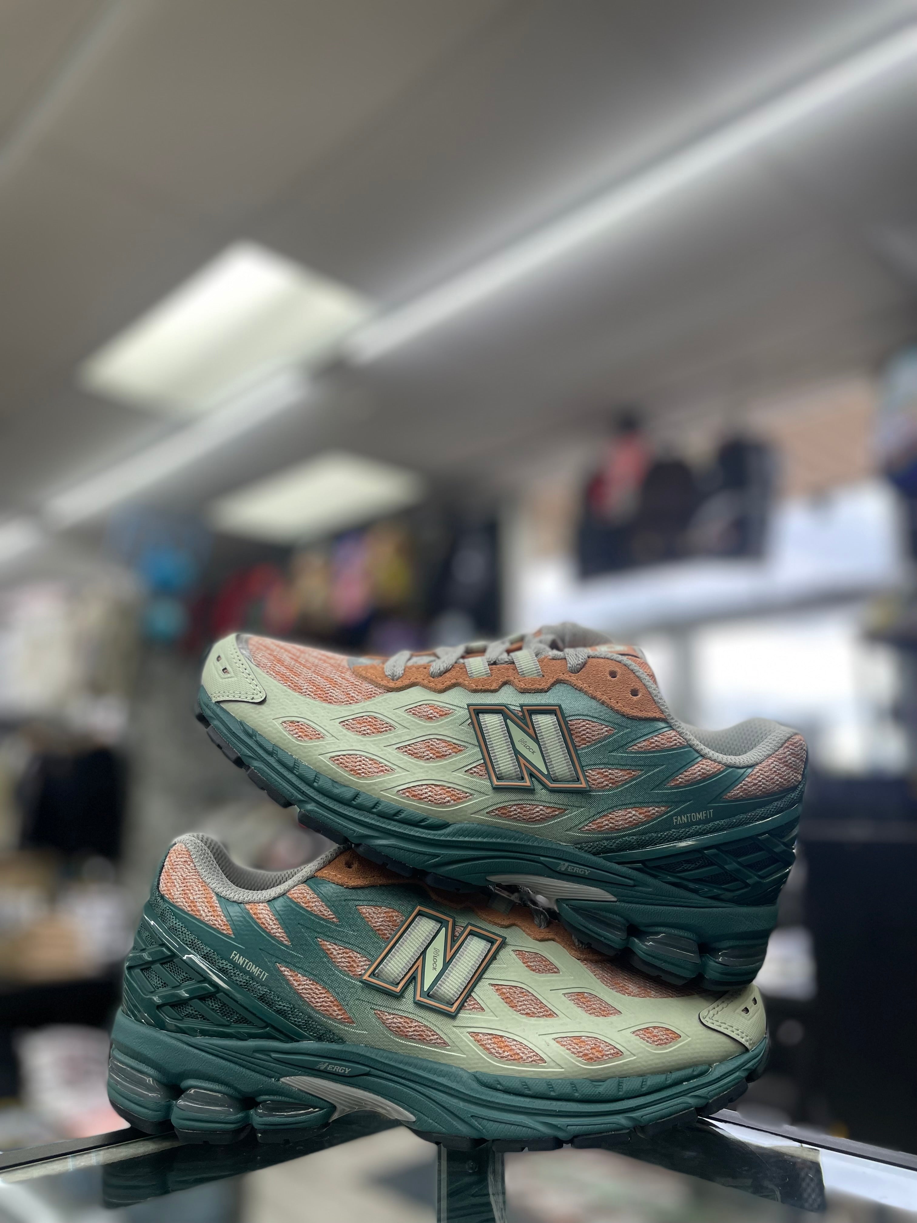 New Balance 1906 “New Spruce Light Sparrow”