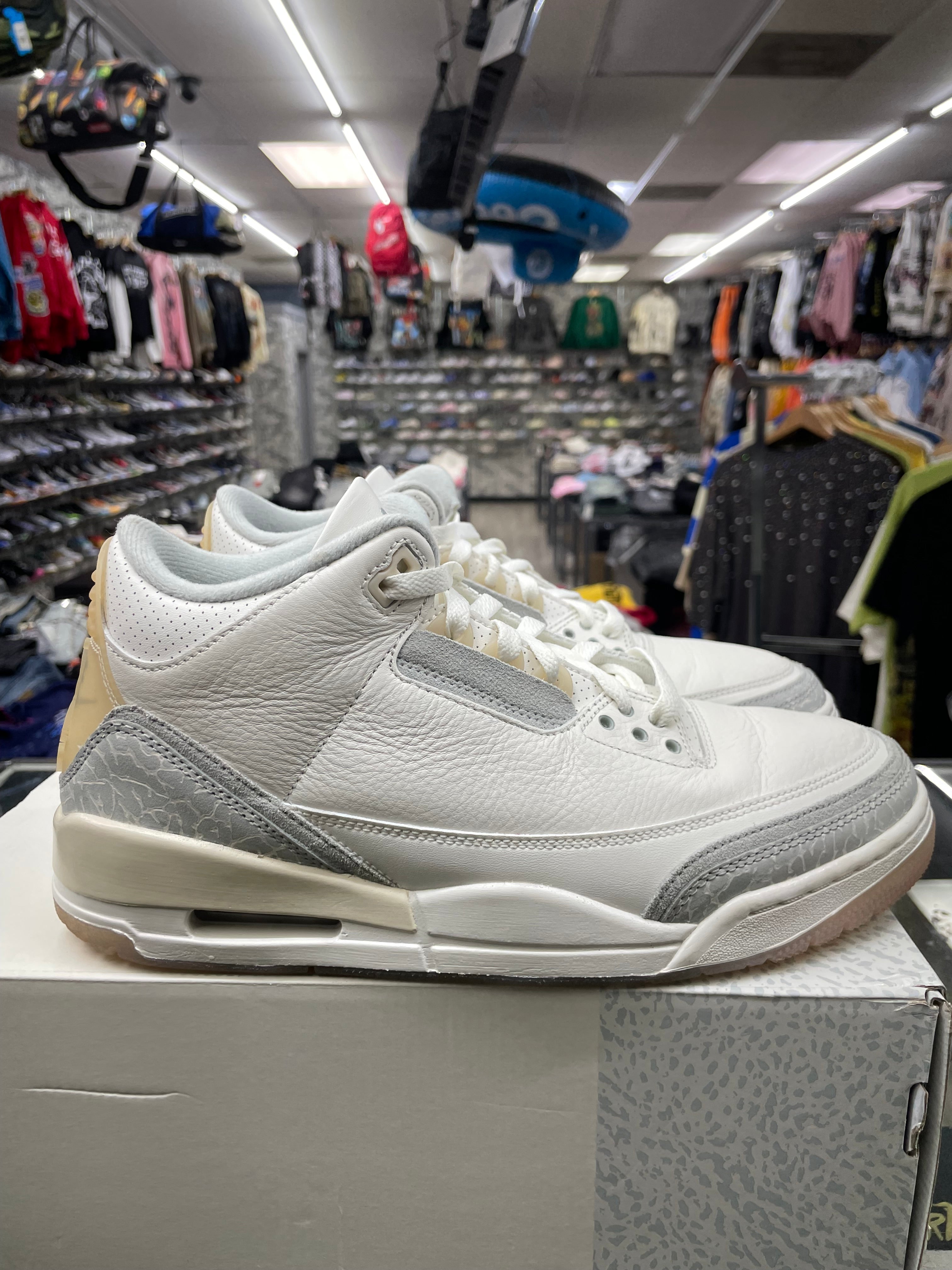 Air Jordan Retro 3 “Craft Ivory” *Size 10 Preowned*