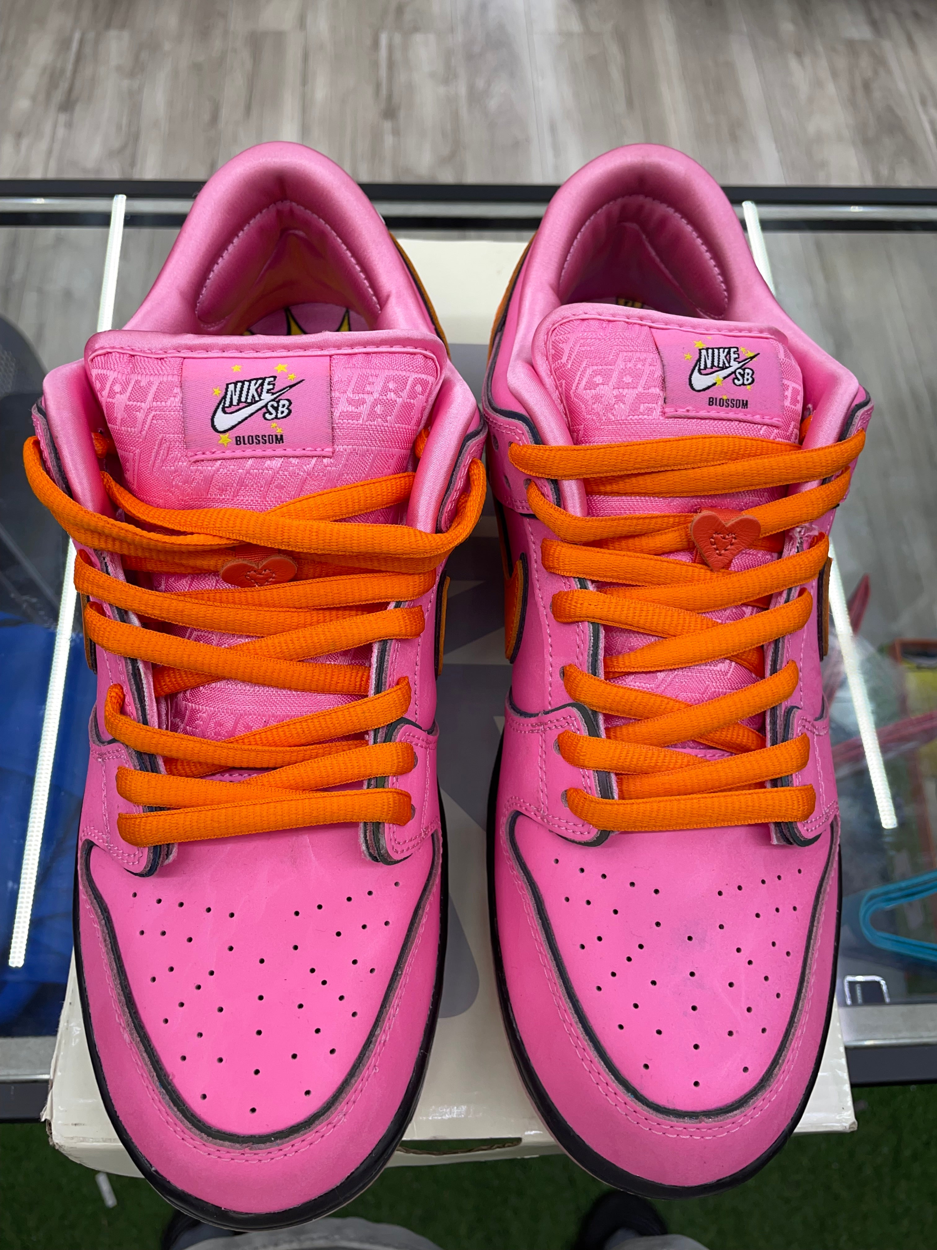 Nike SB Dunk Low “The Powerpuff Girls Blossom” *Size 10.5 Preowned*