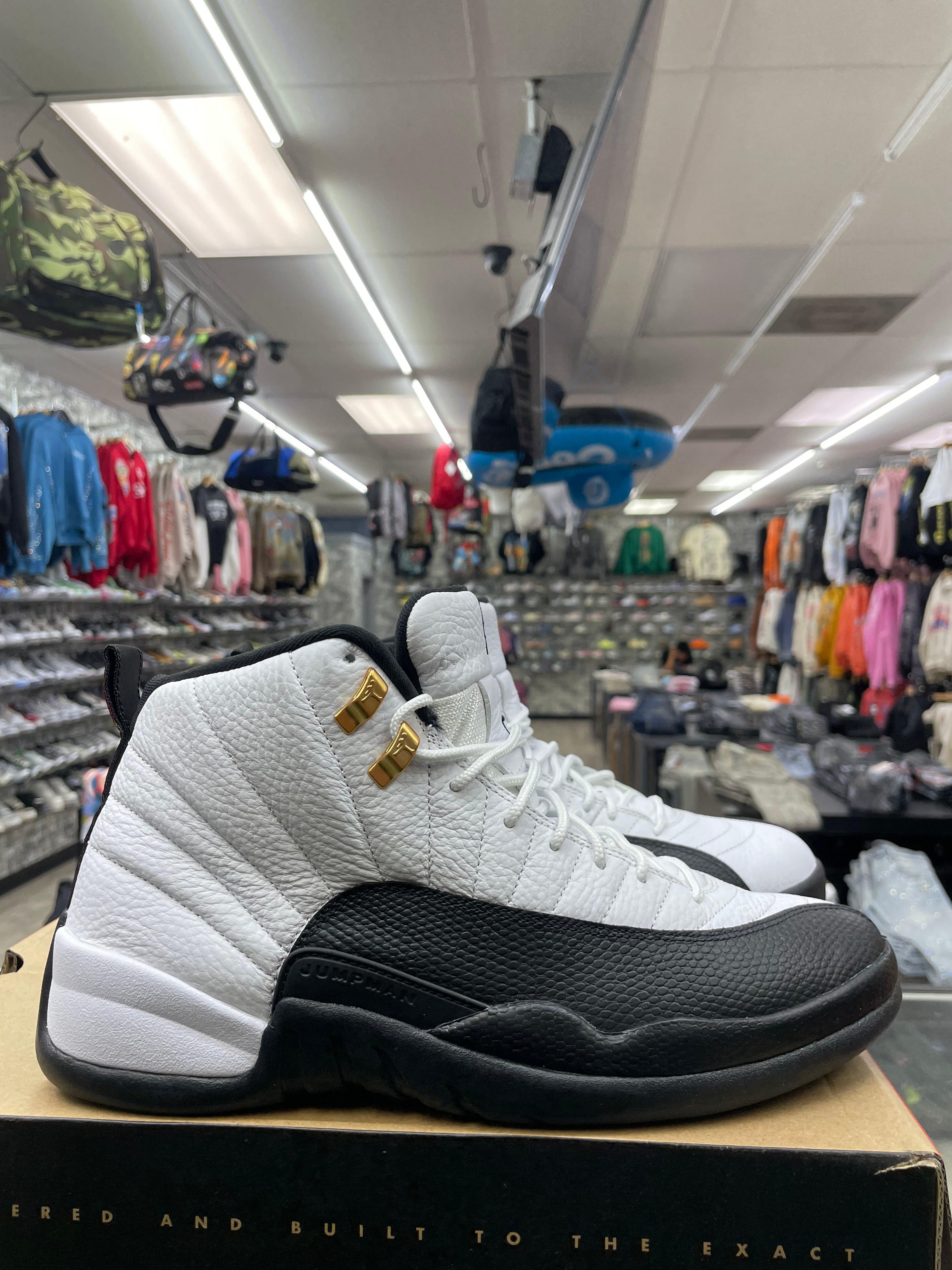Air Jordan Retro 12 “Taxi” *Size 10.5 Preowned*