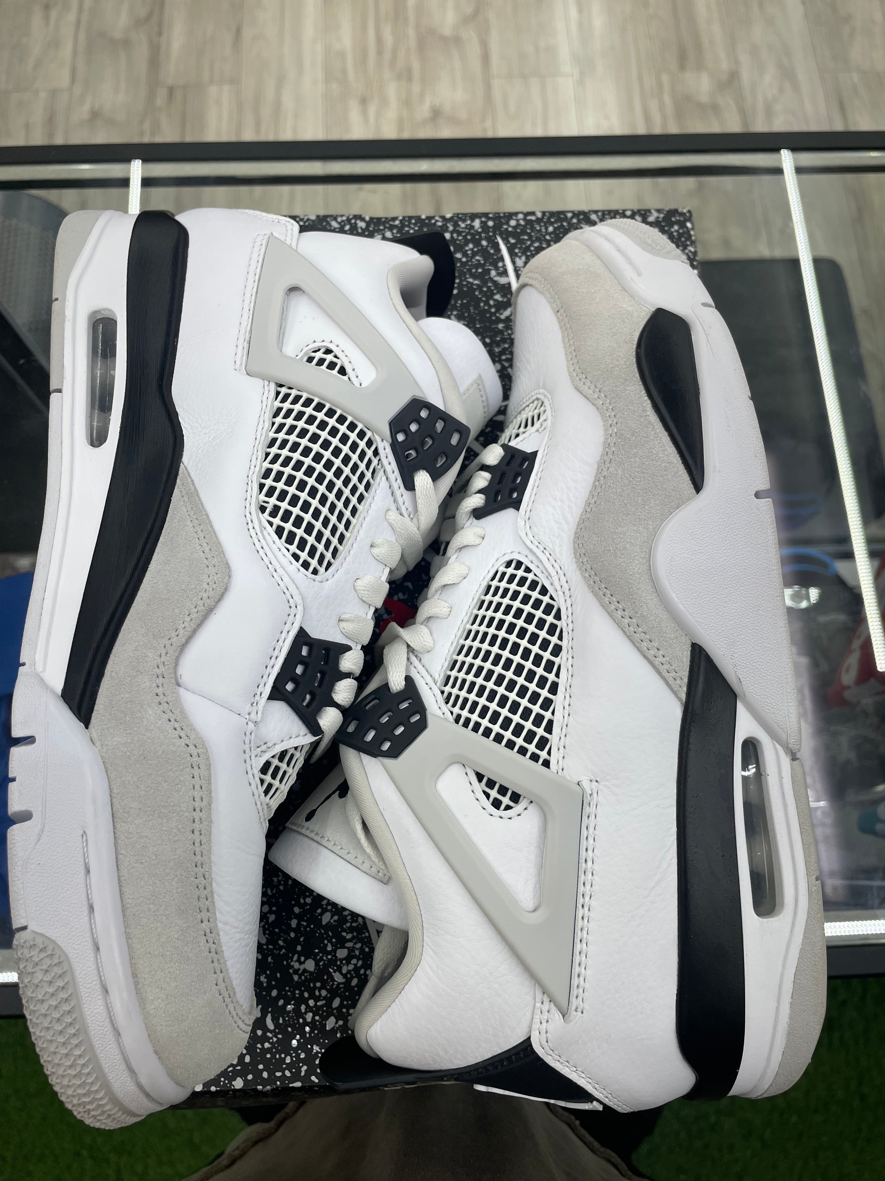 Air Jordan Retro 4 “Military Black” *Size 10.5 Preowned*