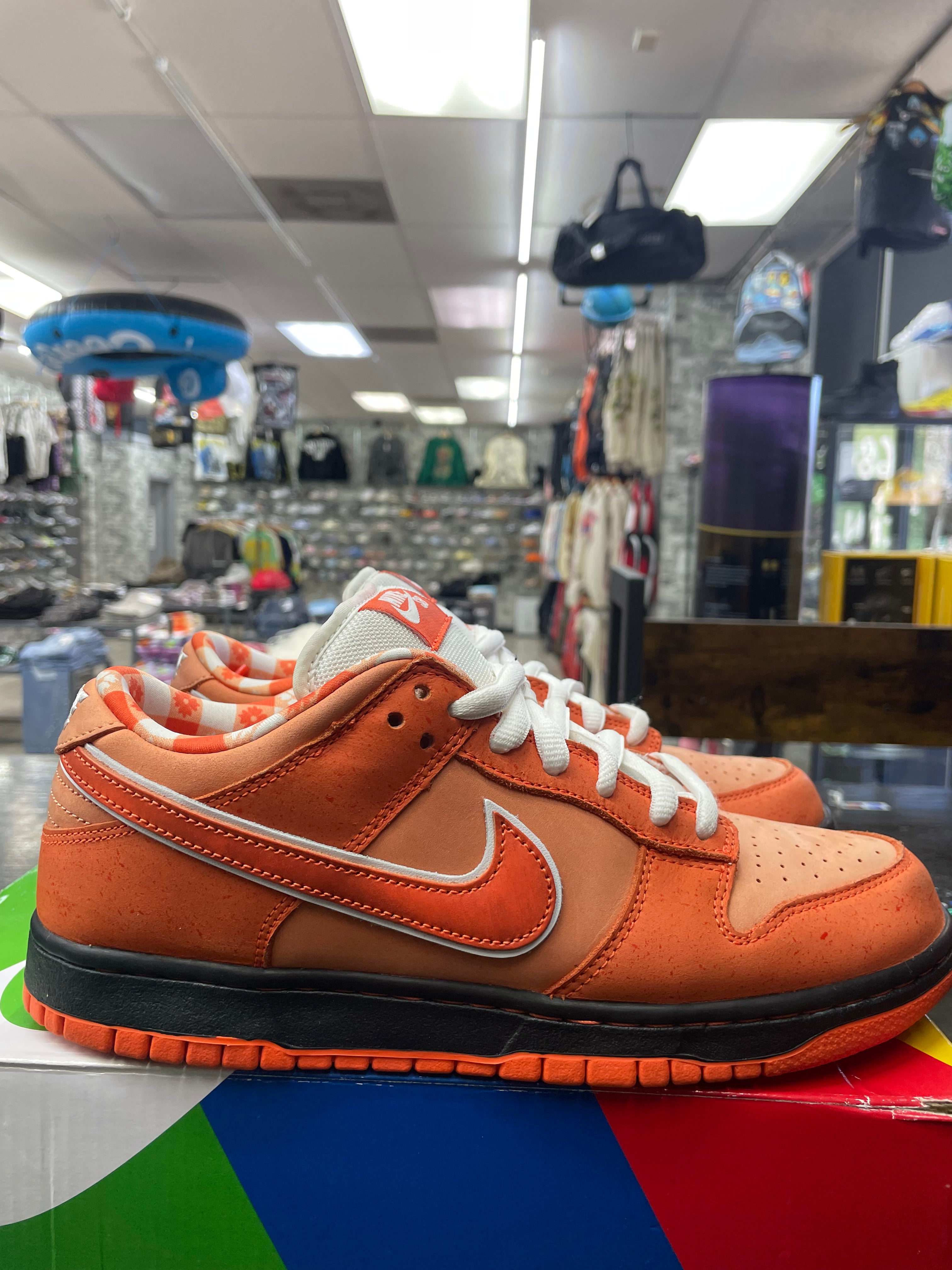 Nike SB Dunk Low “Concept Orange Lobster” *Size 8.5 Preowned*