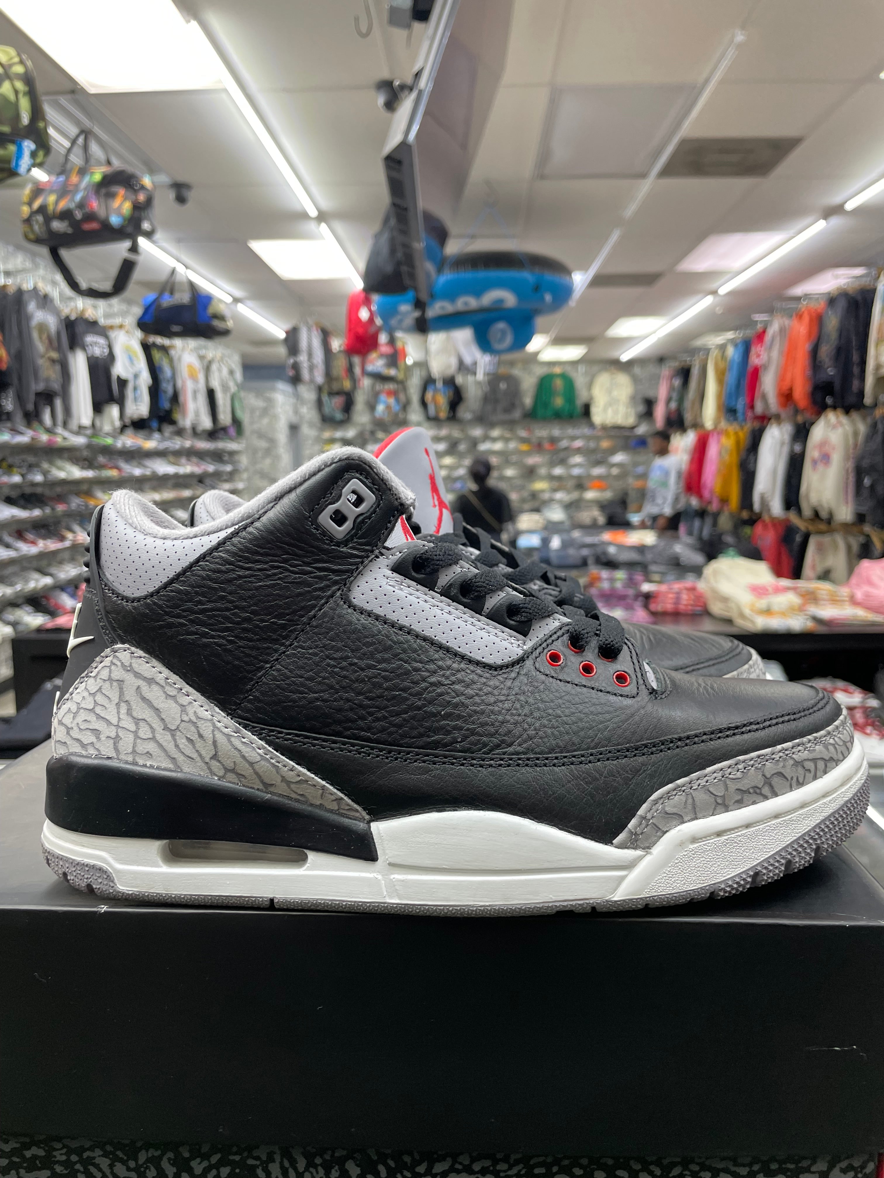 Air Jordan Retro 3 “Black Cement” *Size 9 Preowned*