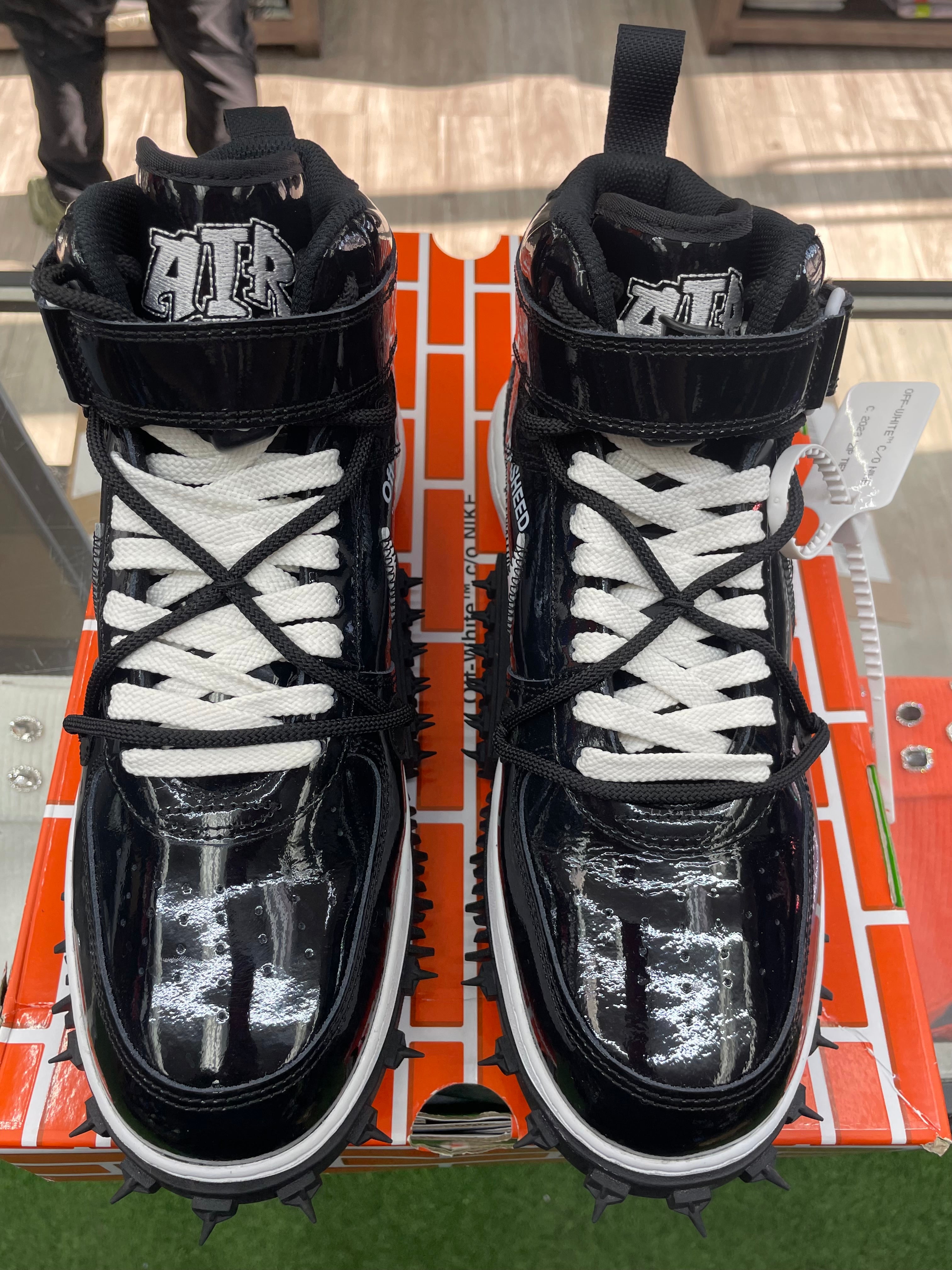 Nike Air Force 1 Mid “Off-White Sheed” *Size 10 Preowned*