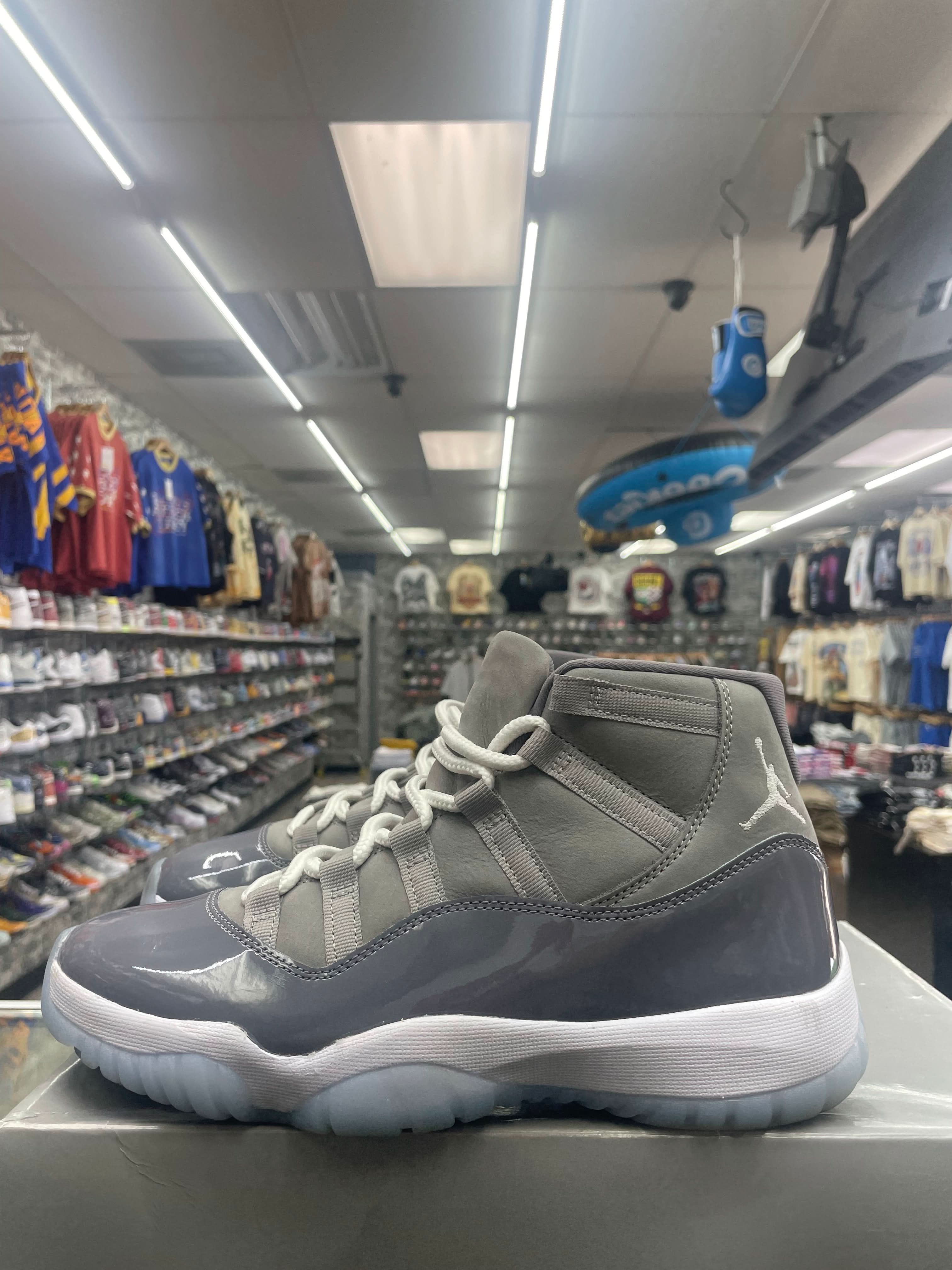 Air Jordan Retro 11 “Cool Grey” *Size 8 Preowned*