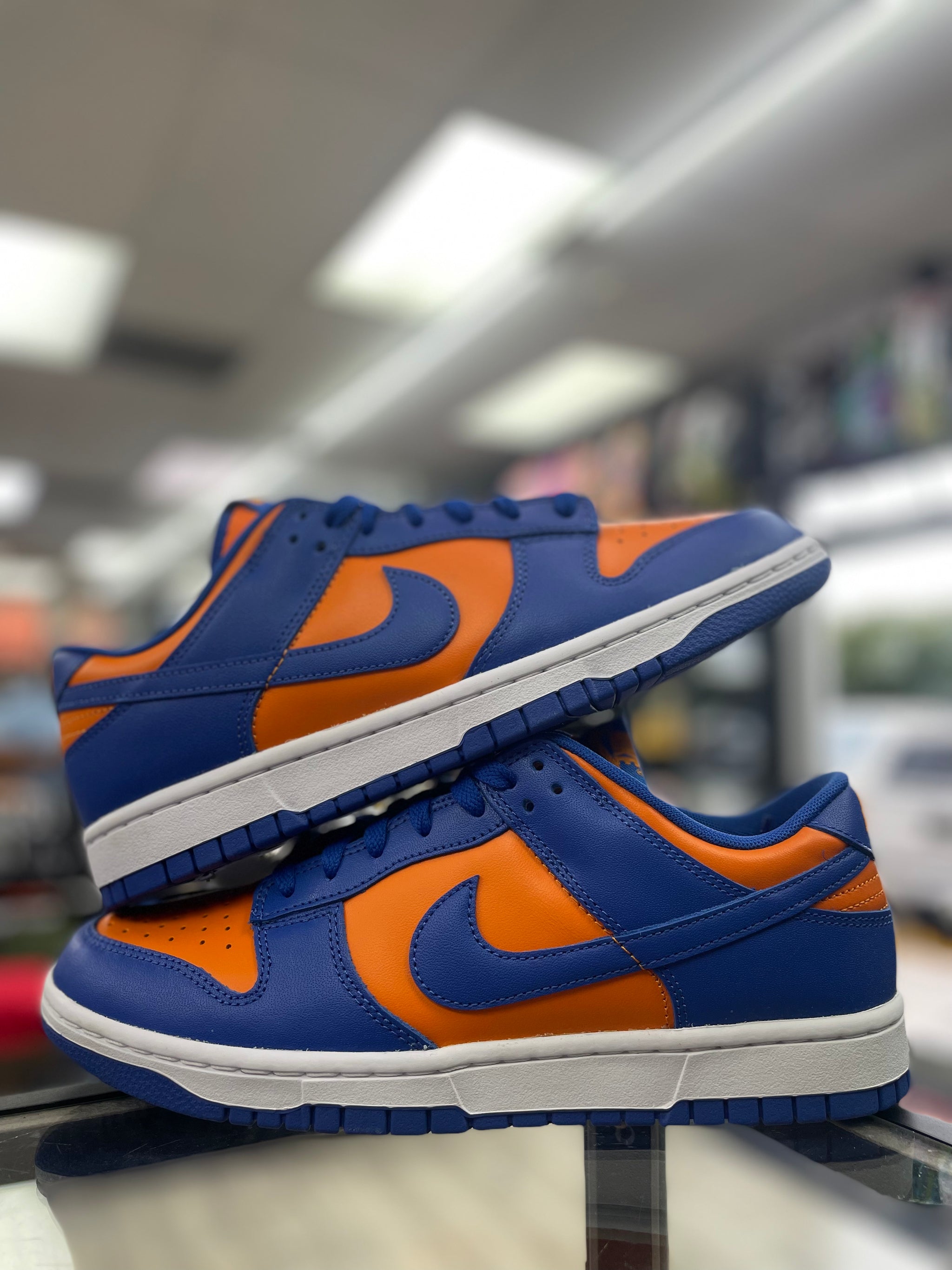 Nike dunk High Knicks authentic (DM Me!!!!)