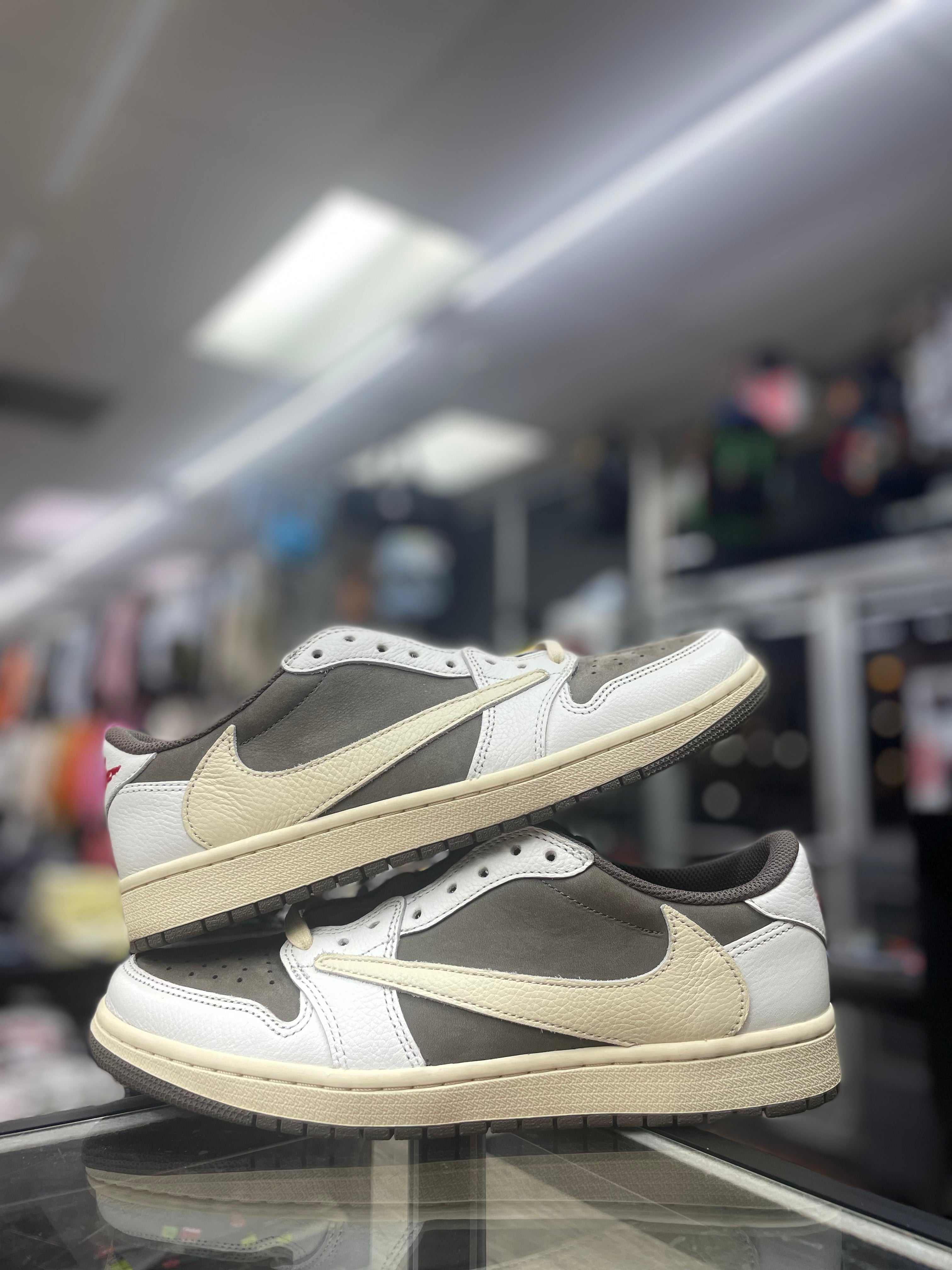 Air Jordan 1 Low “Travis Scott Reverse Mocha”