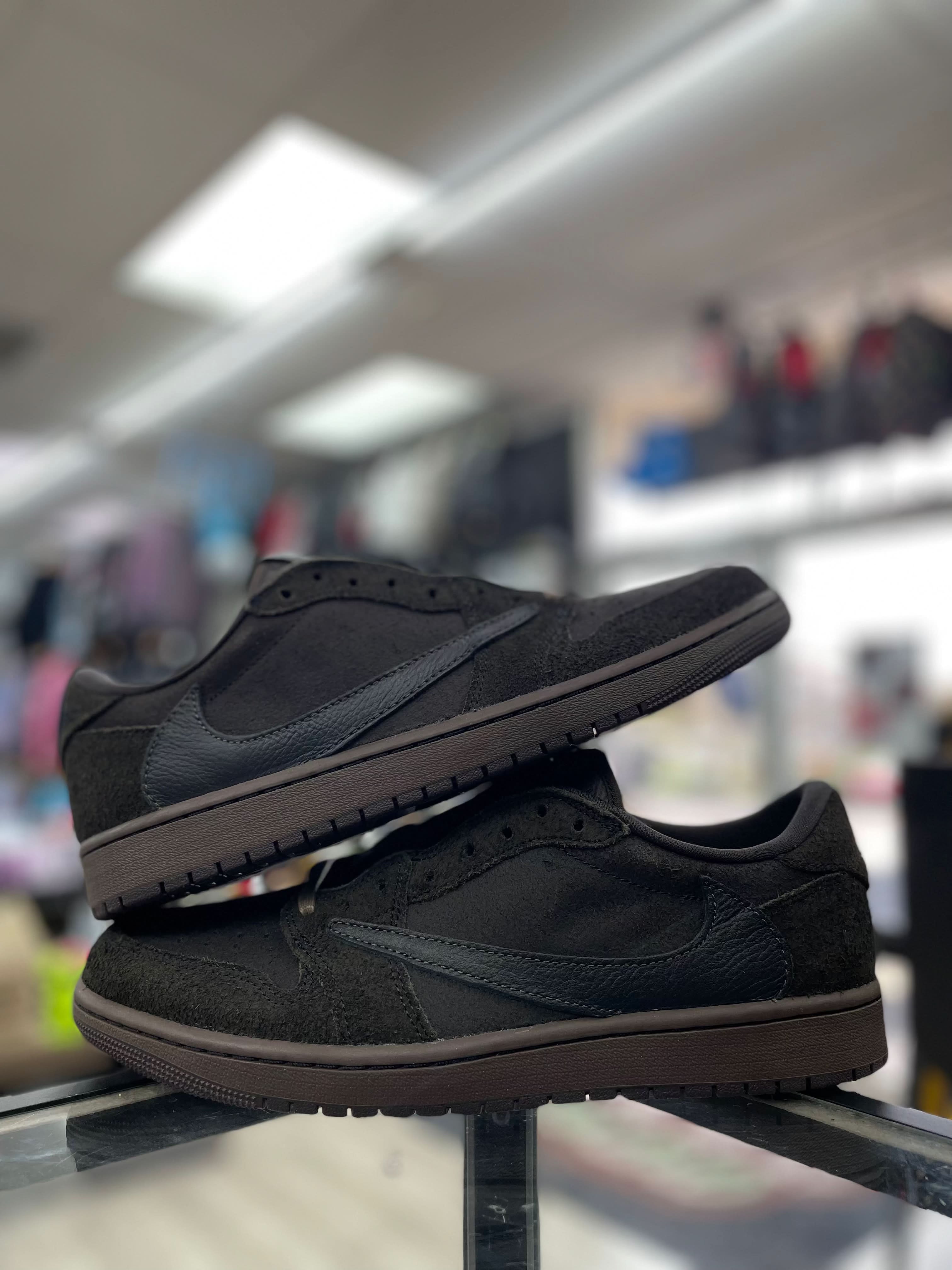 Air Jordan 1 Low “Travis Scott Velvet Brown”