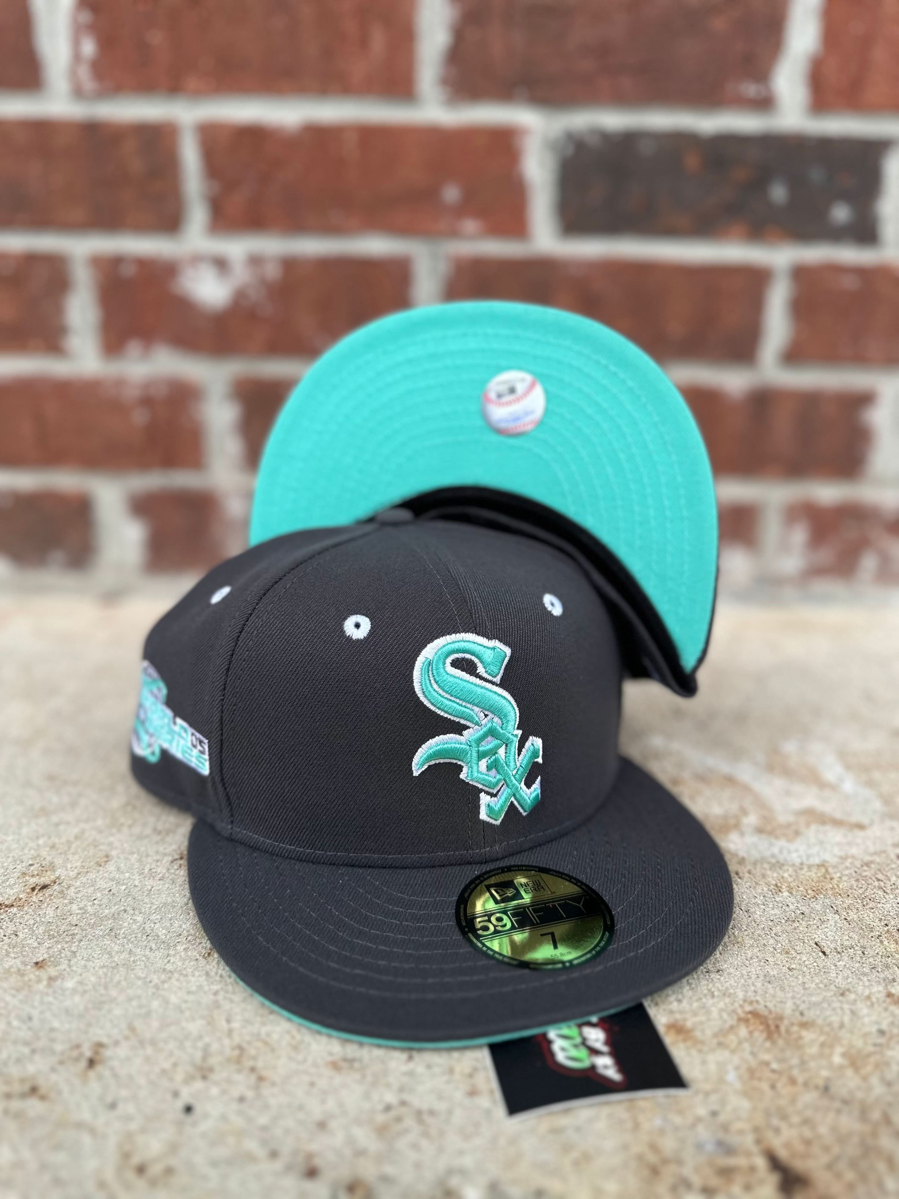 New Era 59 FIFTY Fitted "Chicago White Sox" 2005 World Series Charcoal Grey /Mint