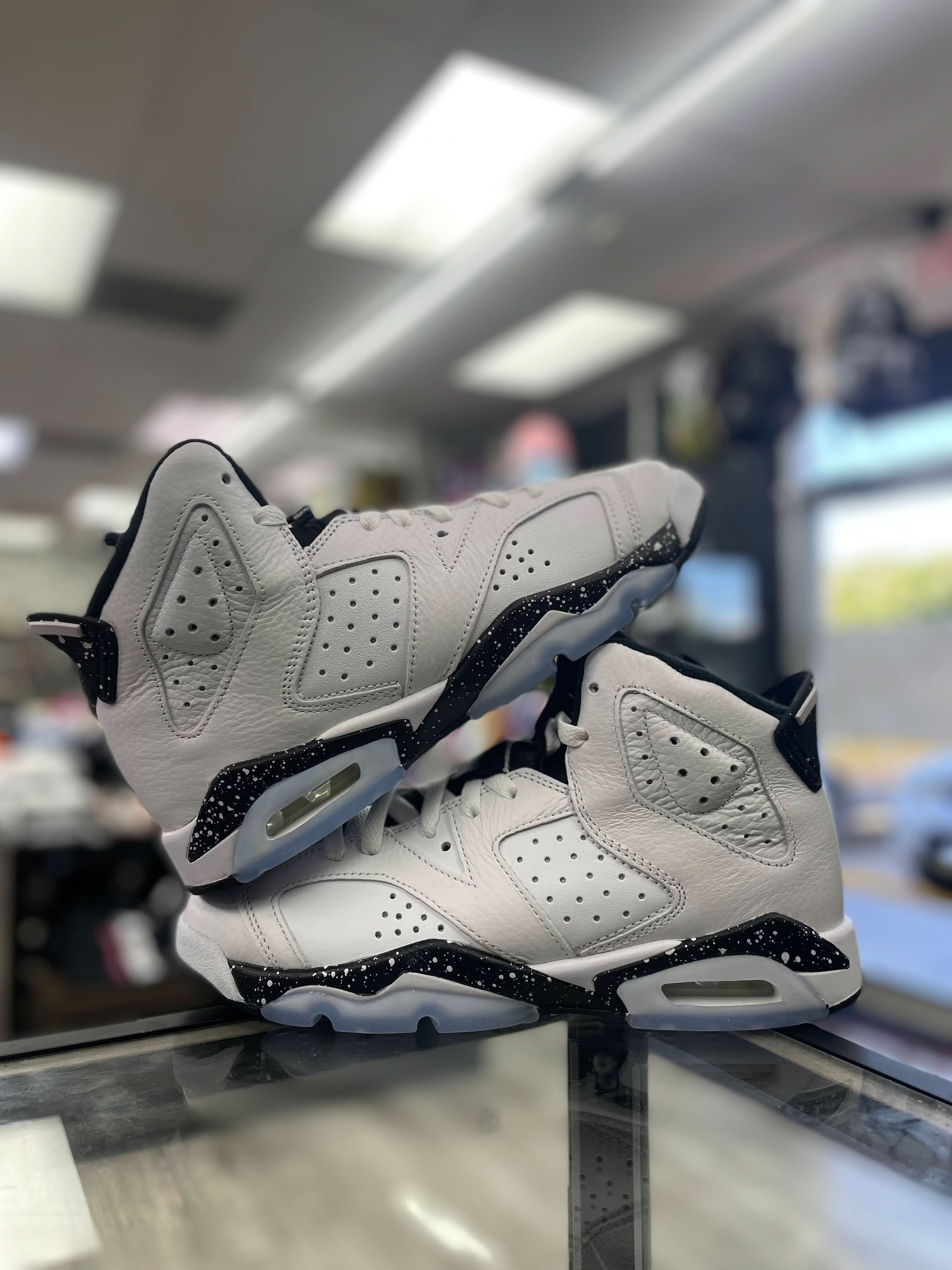 Air Jordan Retro 6 “Reverse Oreo” (GS)