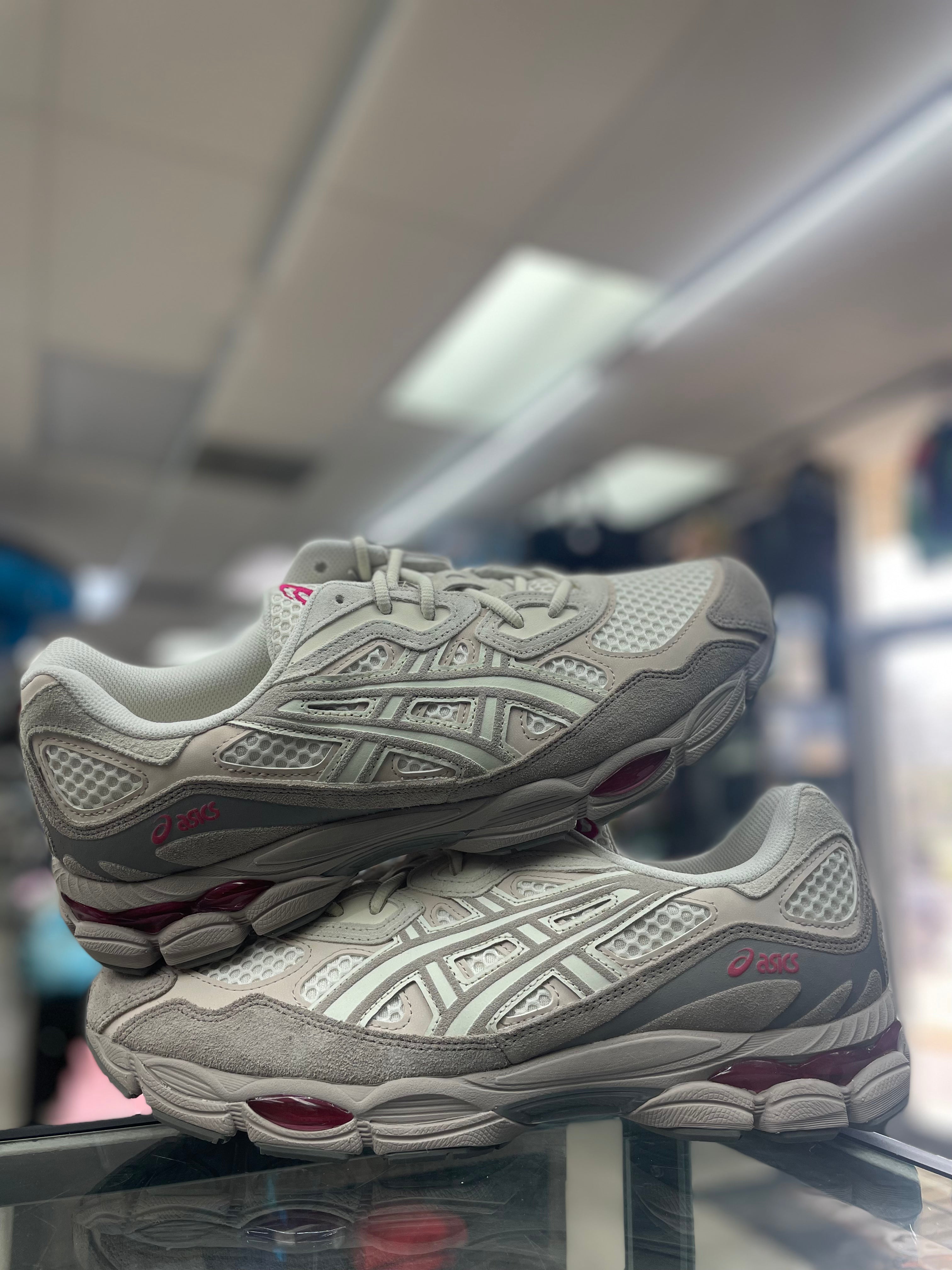 Asics Gel-Nyc “Cream Moonrock” (1203A372-100)