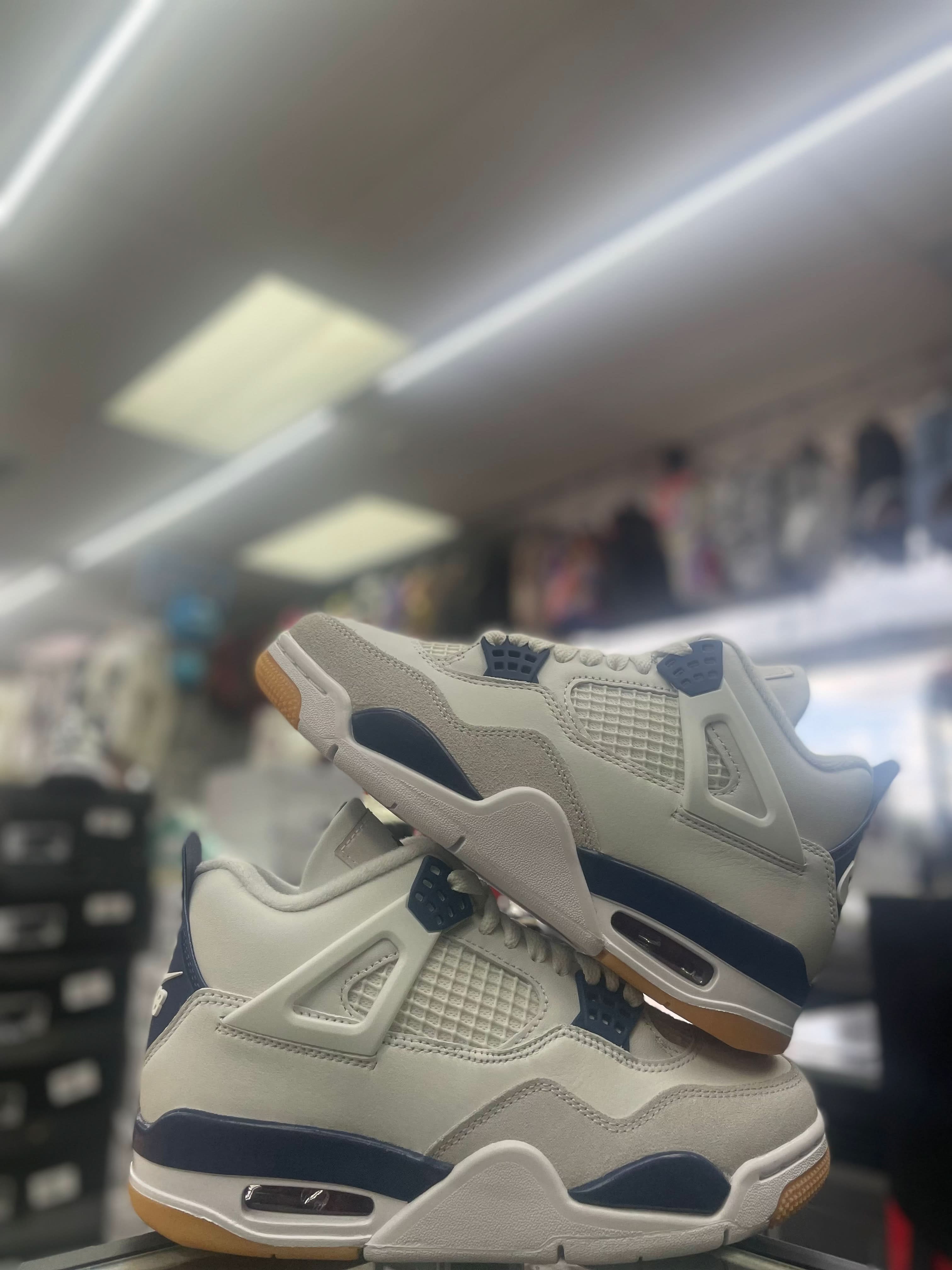 Air Jordan Retro 4 Sb “Navy” (GS)