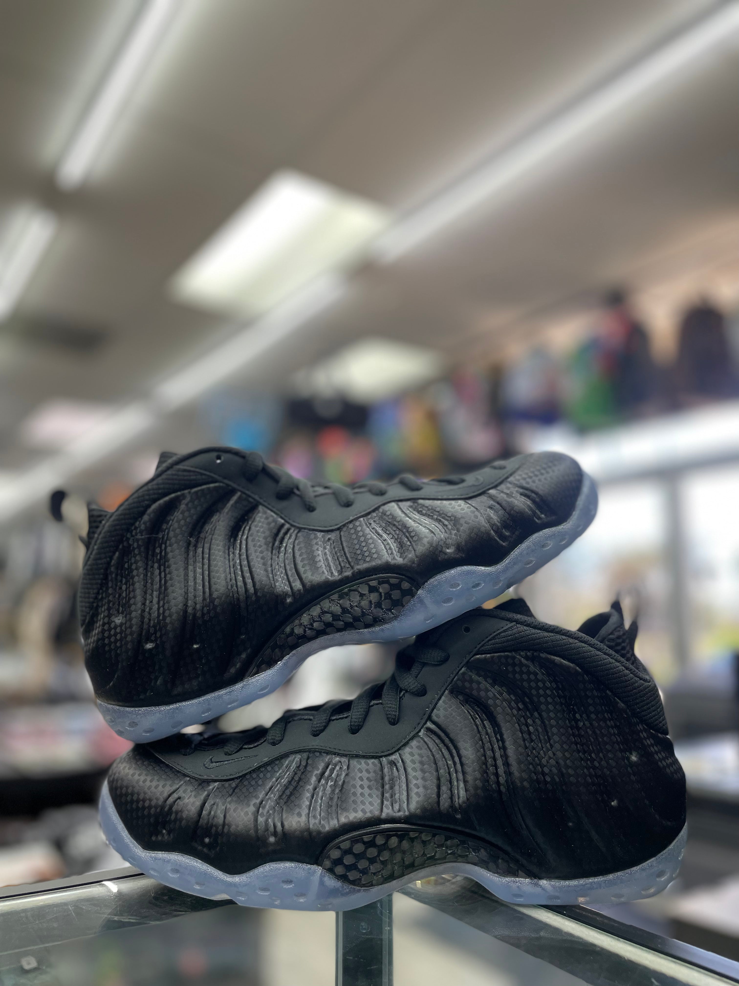 Nike Air Foamposite One “Carbon Fiber” (HF2902-002)