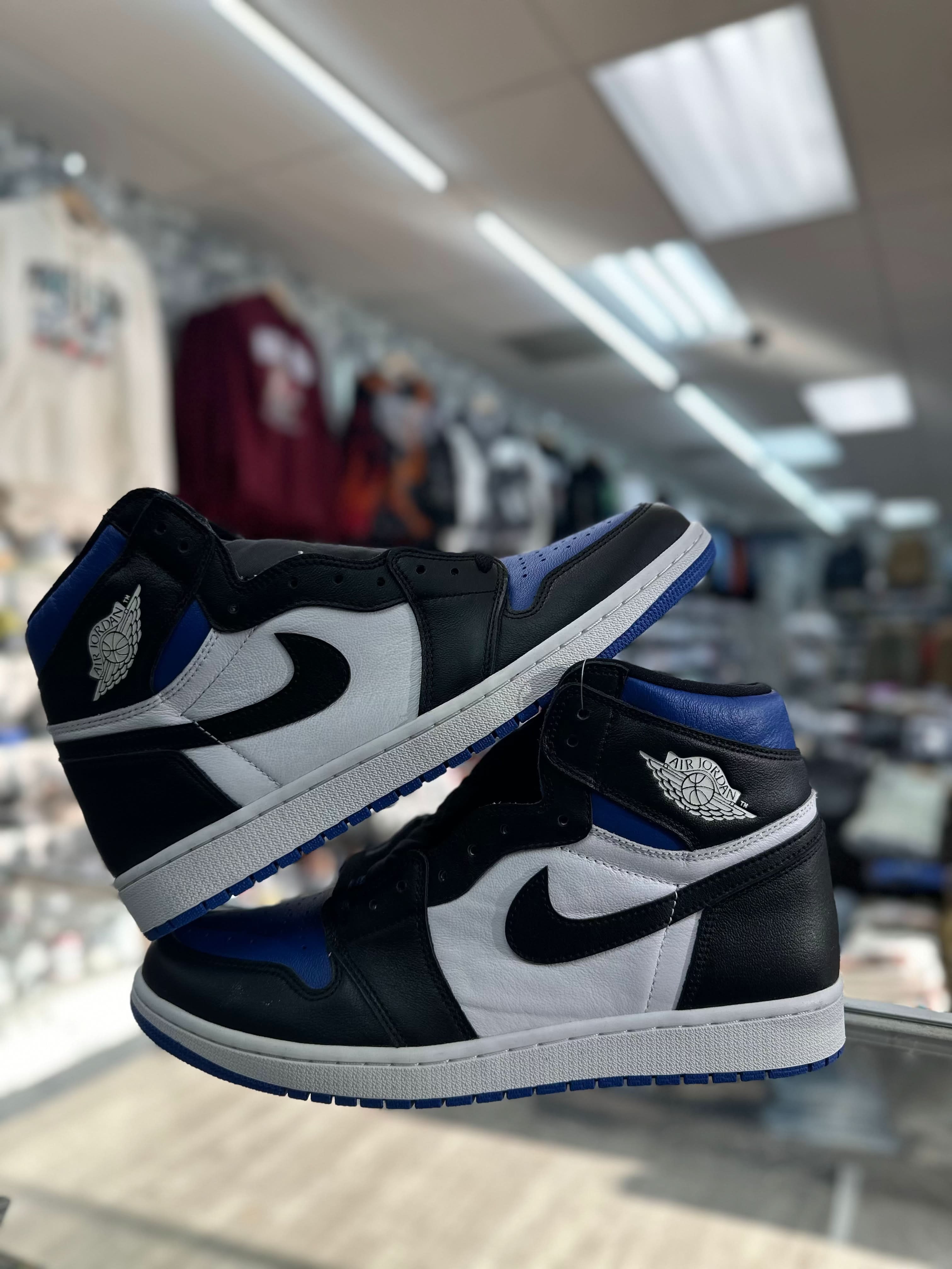Air Jordan 1 "Royal Toe"