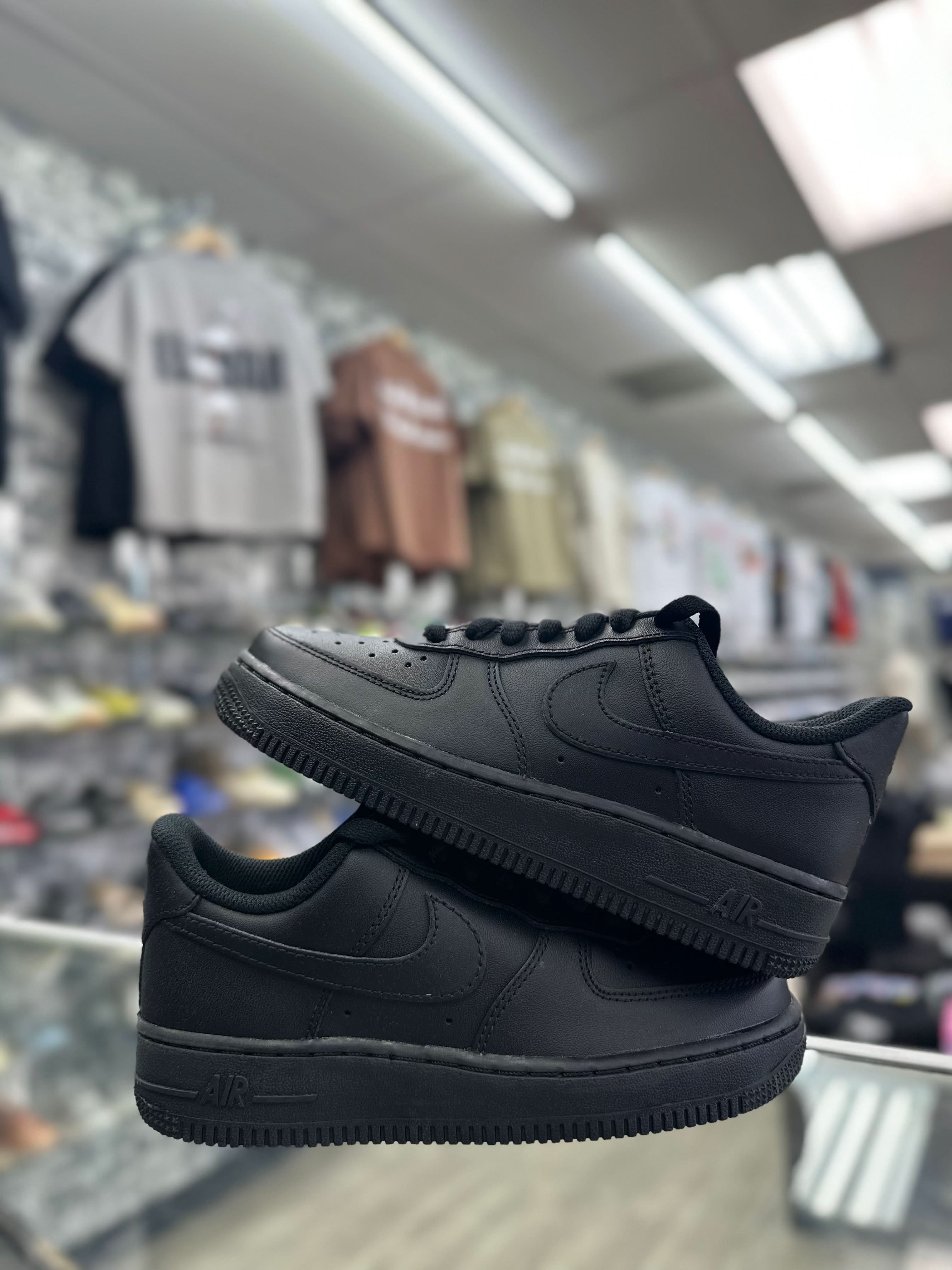 Nike Air Force 1 “All Black” (G nikes) (GS)