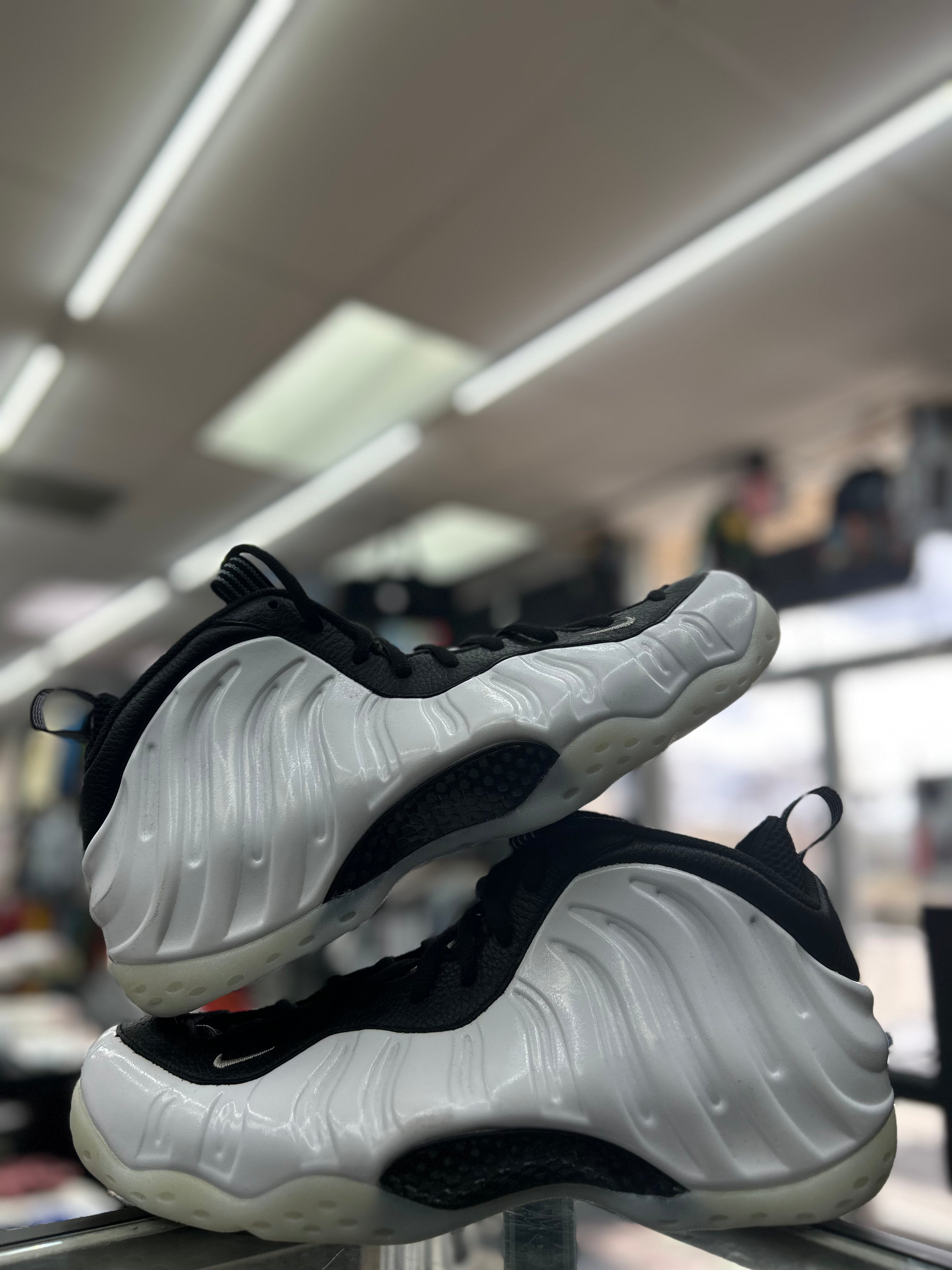 Nike Air Foamposite One “Penny” (DV0815-100)