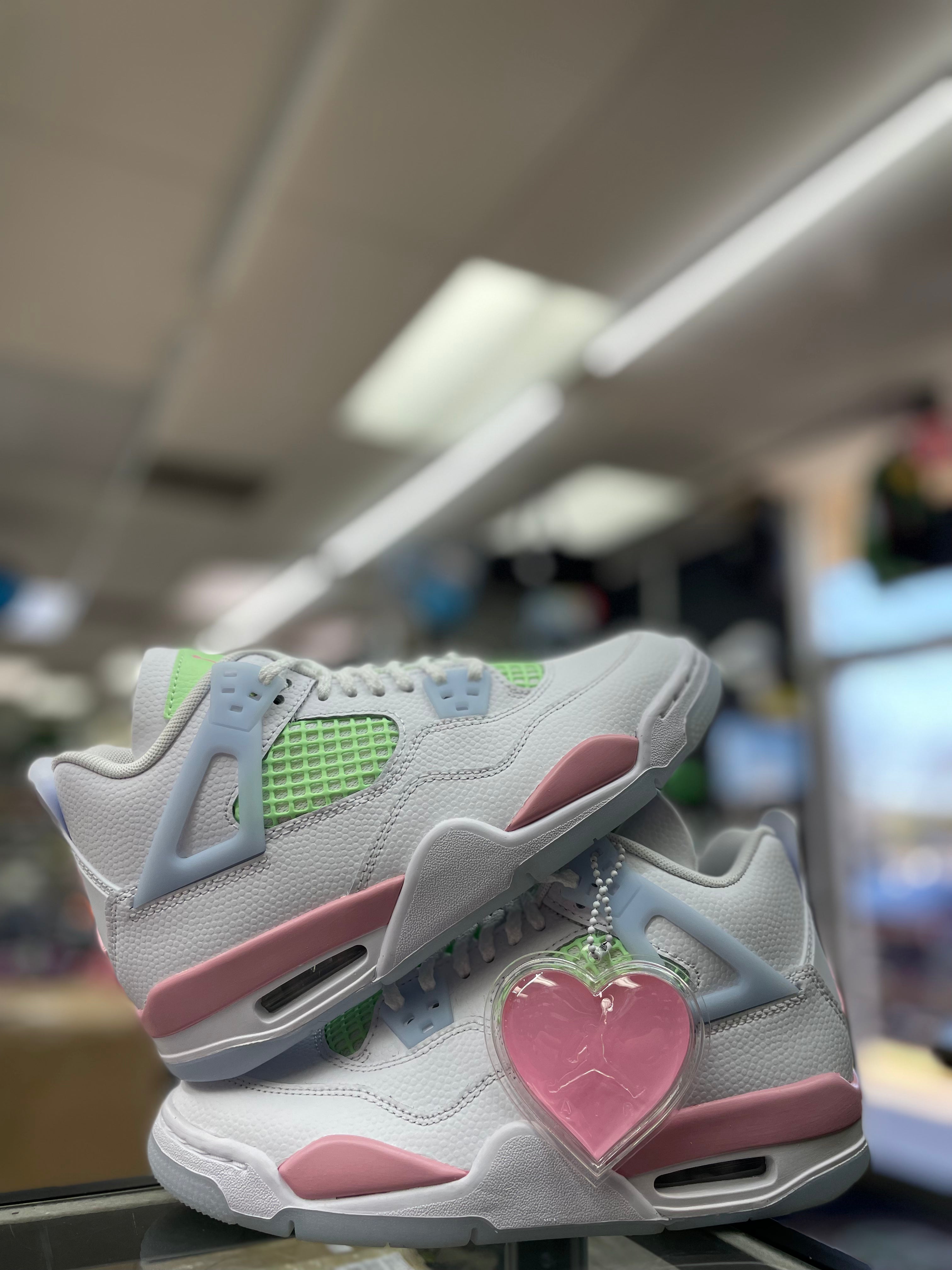 Air Jordan Retro 4 “Valentine Day” (GS)