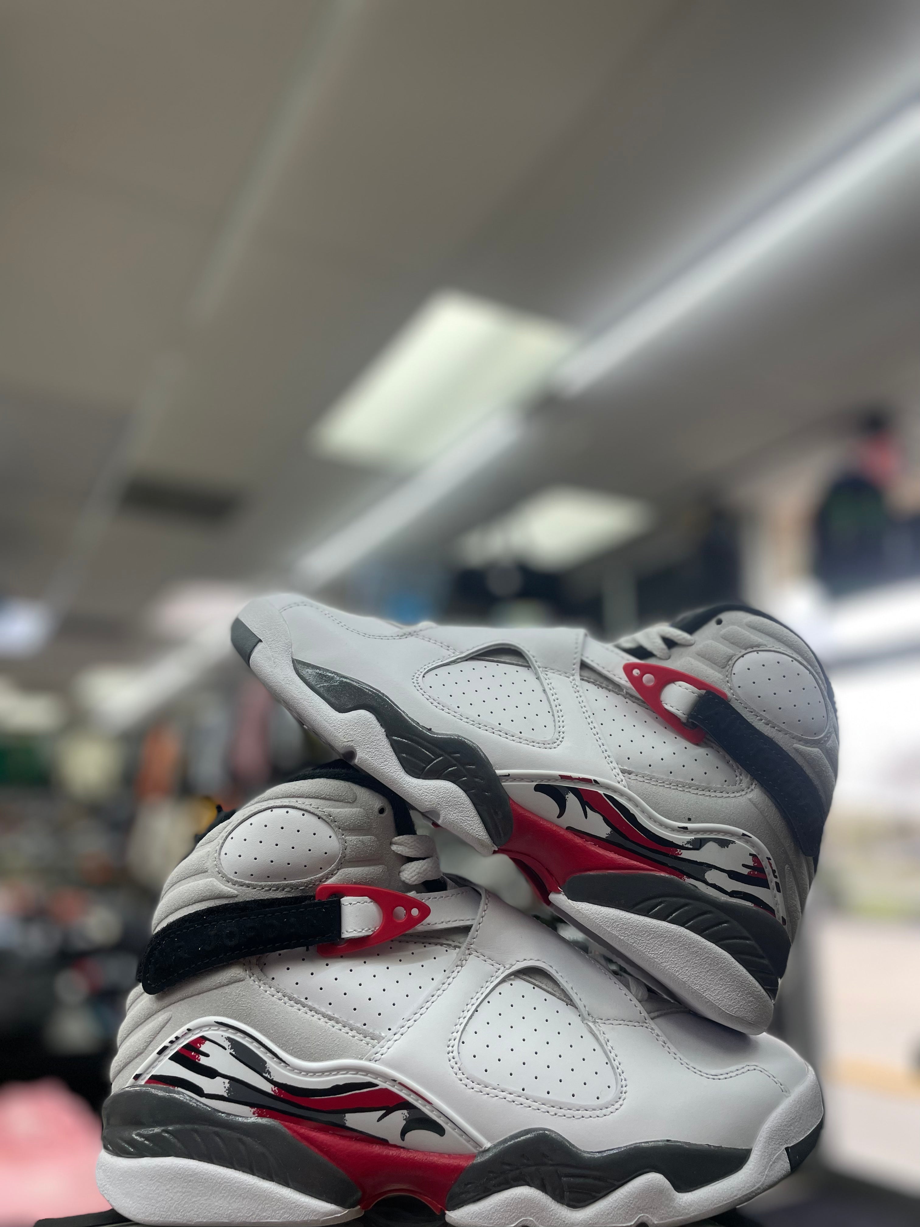 Air Jordan Retro 8 “Bugs Bunny” (GS)