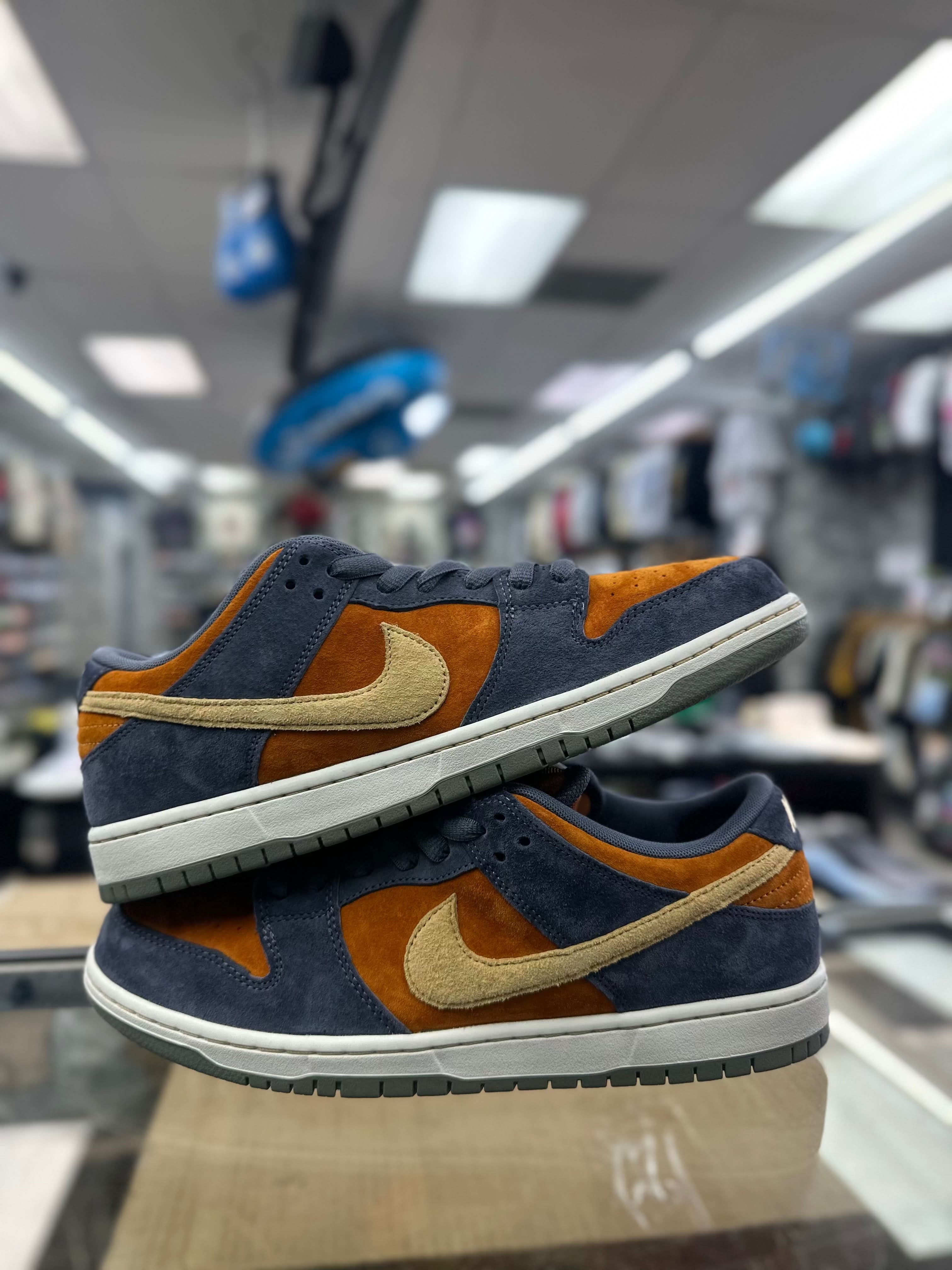 Nike Dunk Low "Light Carbon Monarch"