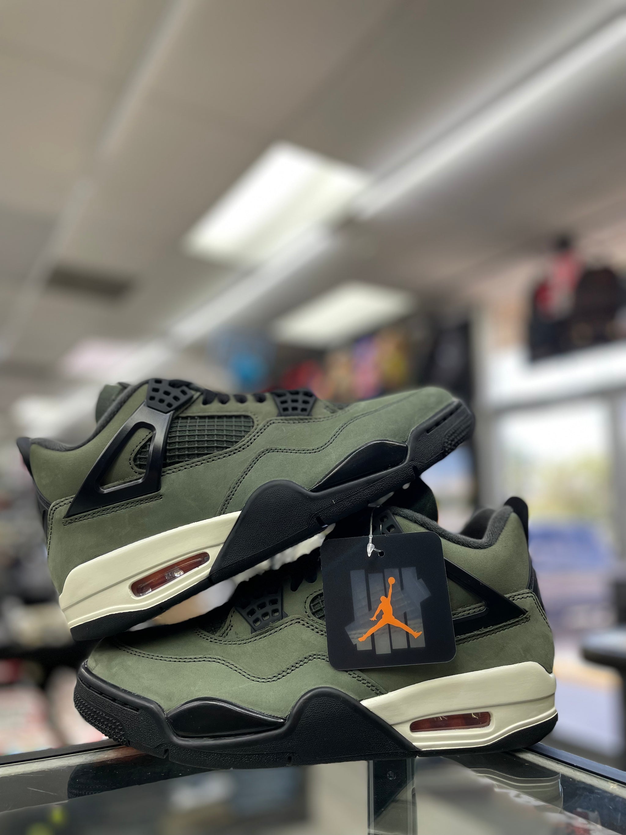 Air Jordan Retro 4 “Undefeated” (Men)