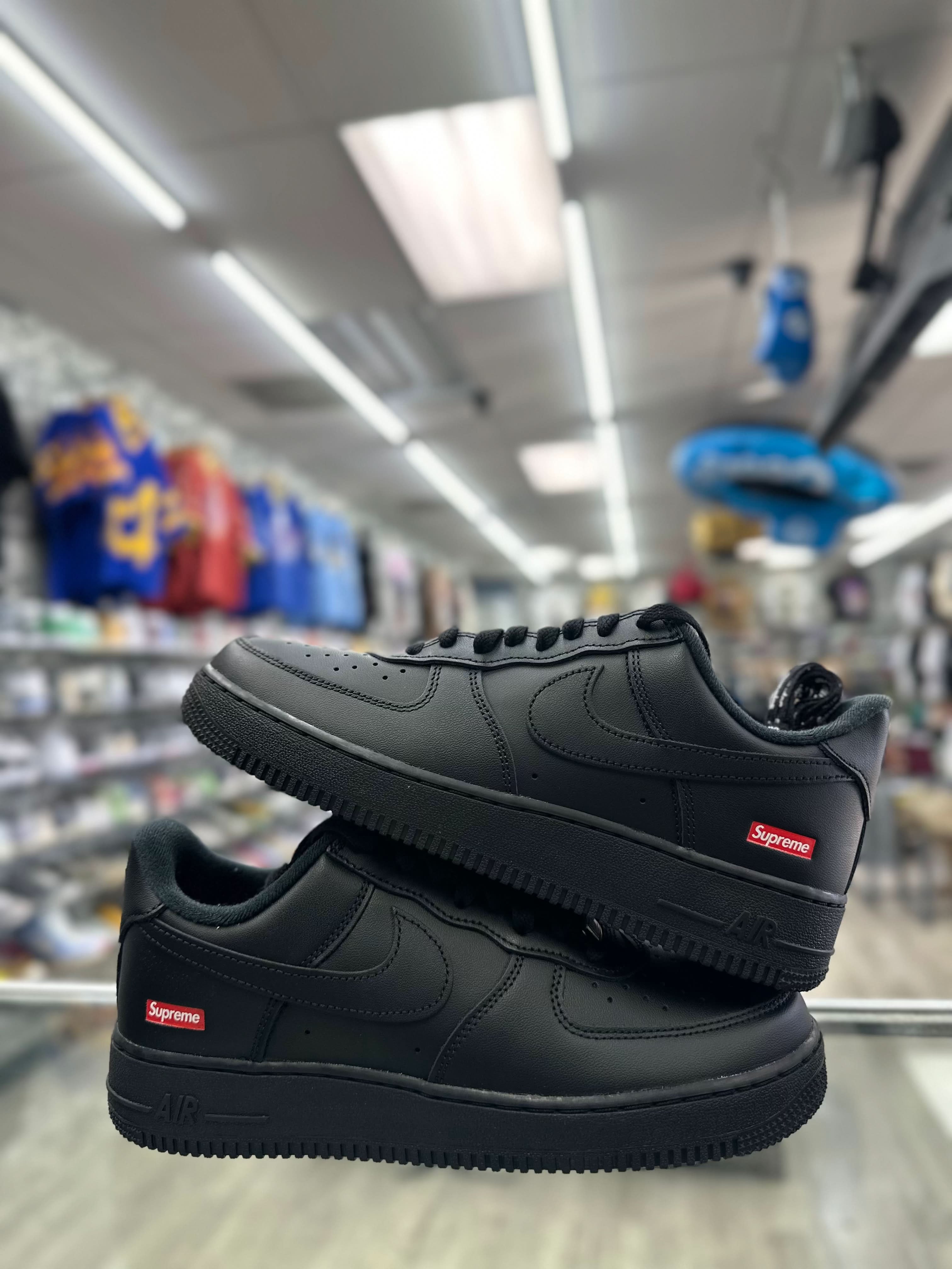 Nike Air Force 1 x Supreme "Black"