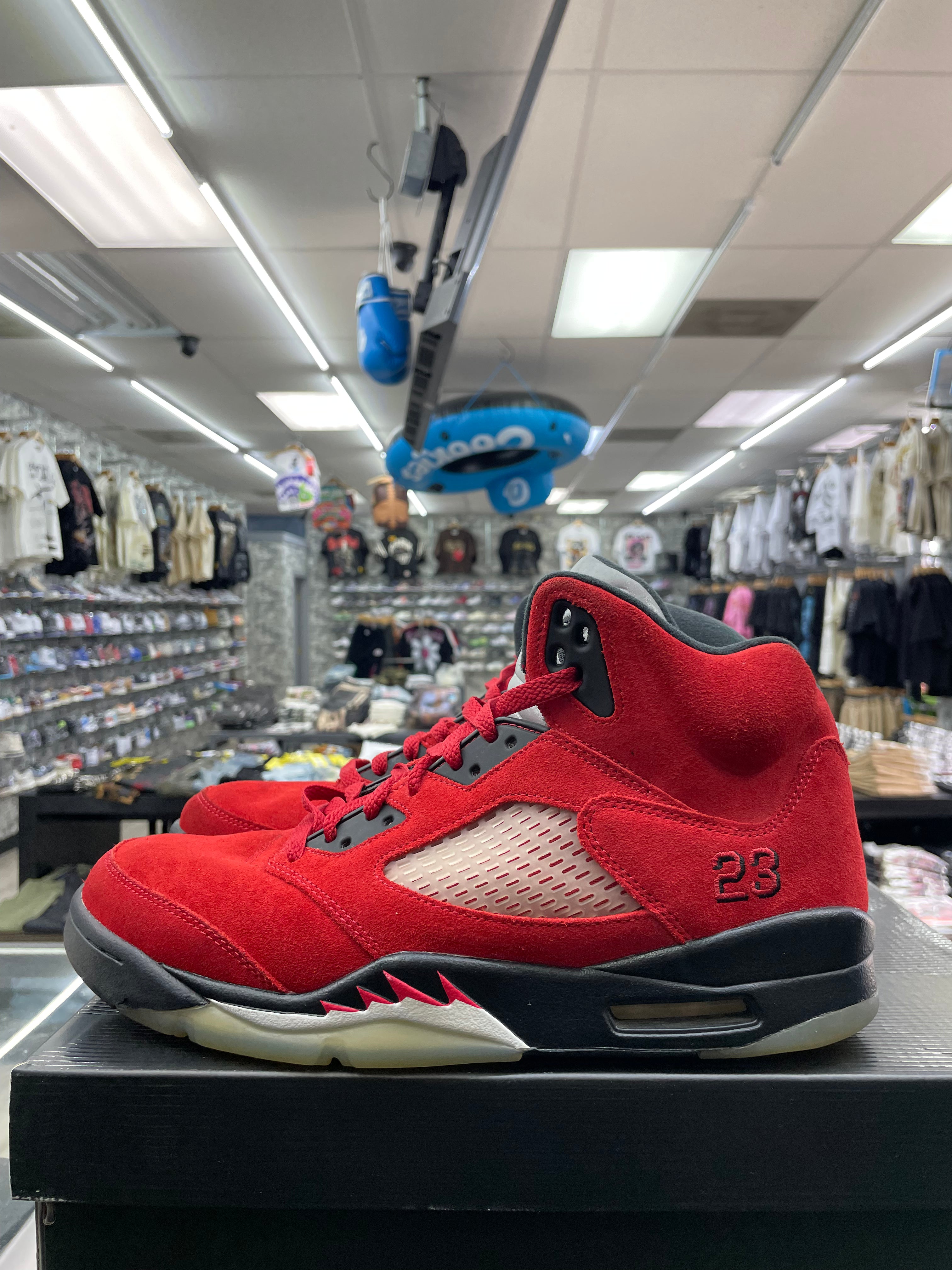 Air Jordan Retro 5 "Raging Bull" *Size 10.5 Preowned*