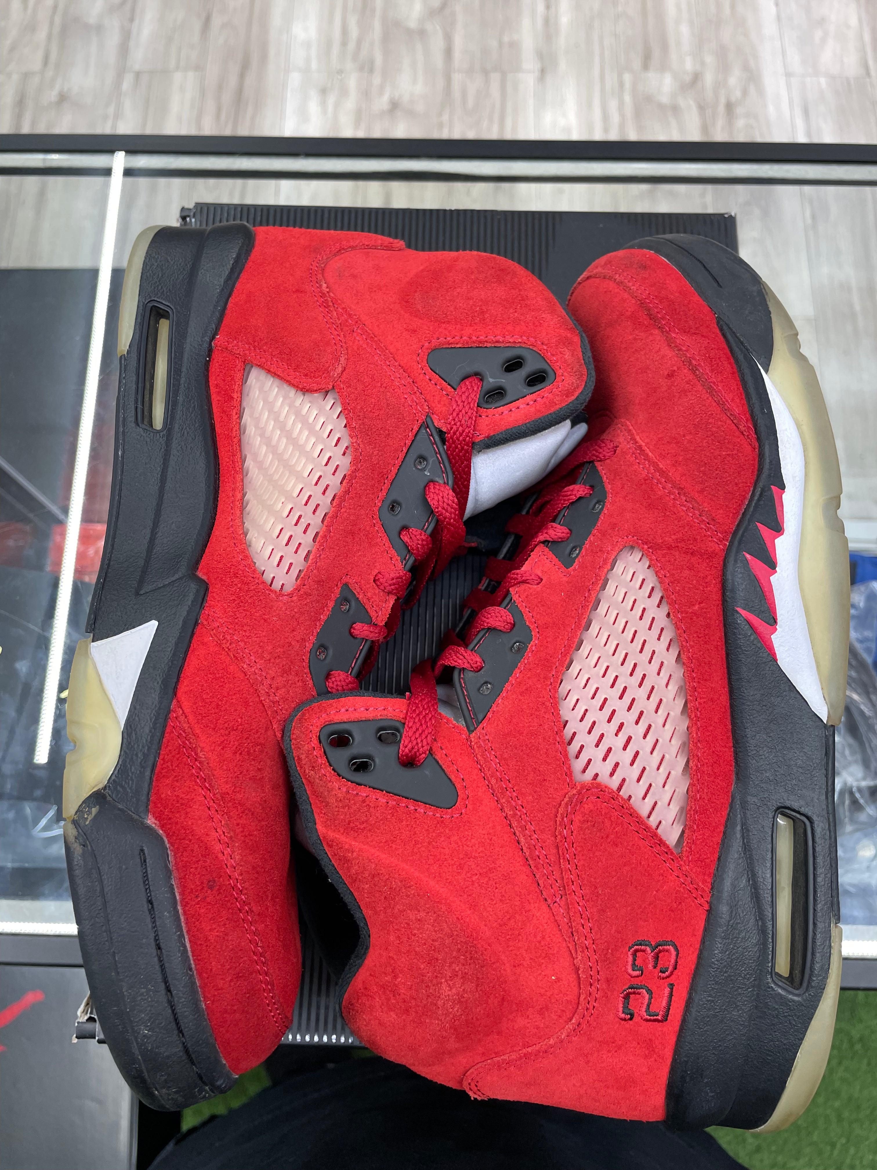 Air Jordan Retro 5 "Raging Bull" *Size 10.5 Preowned*