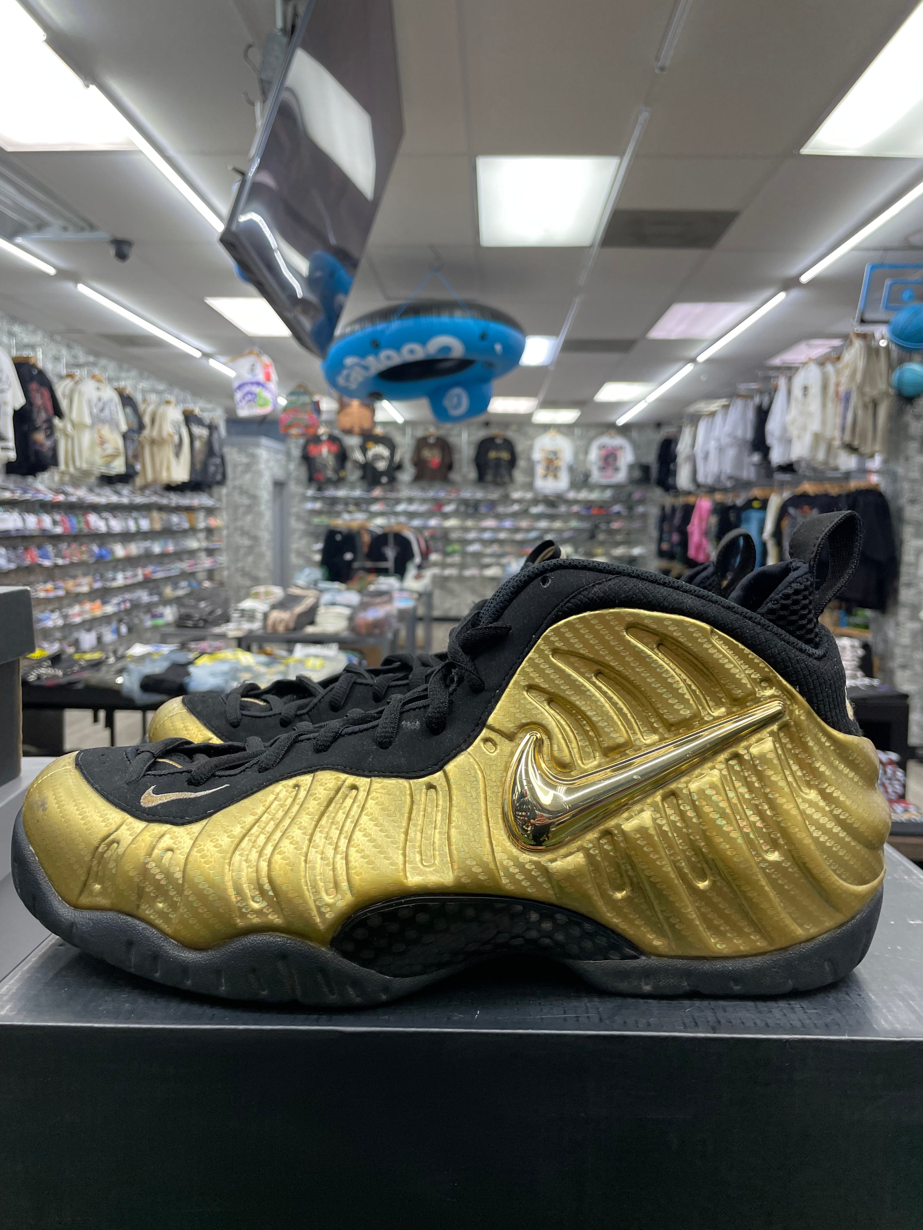 Nike Air Foamposite Pro "Metallic Gold" *Size 13 Preowned*