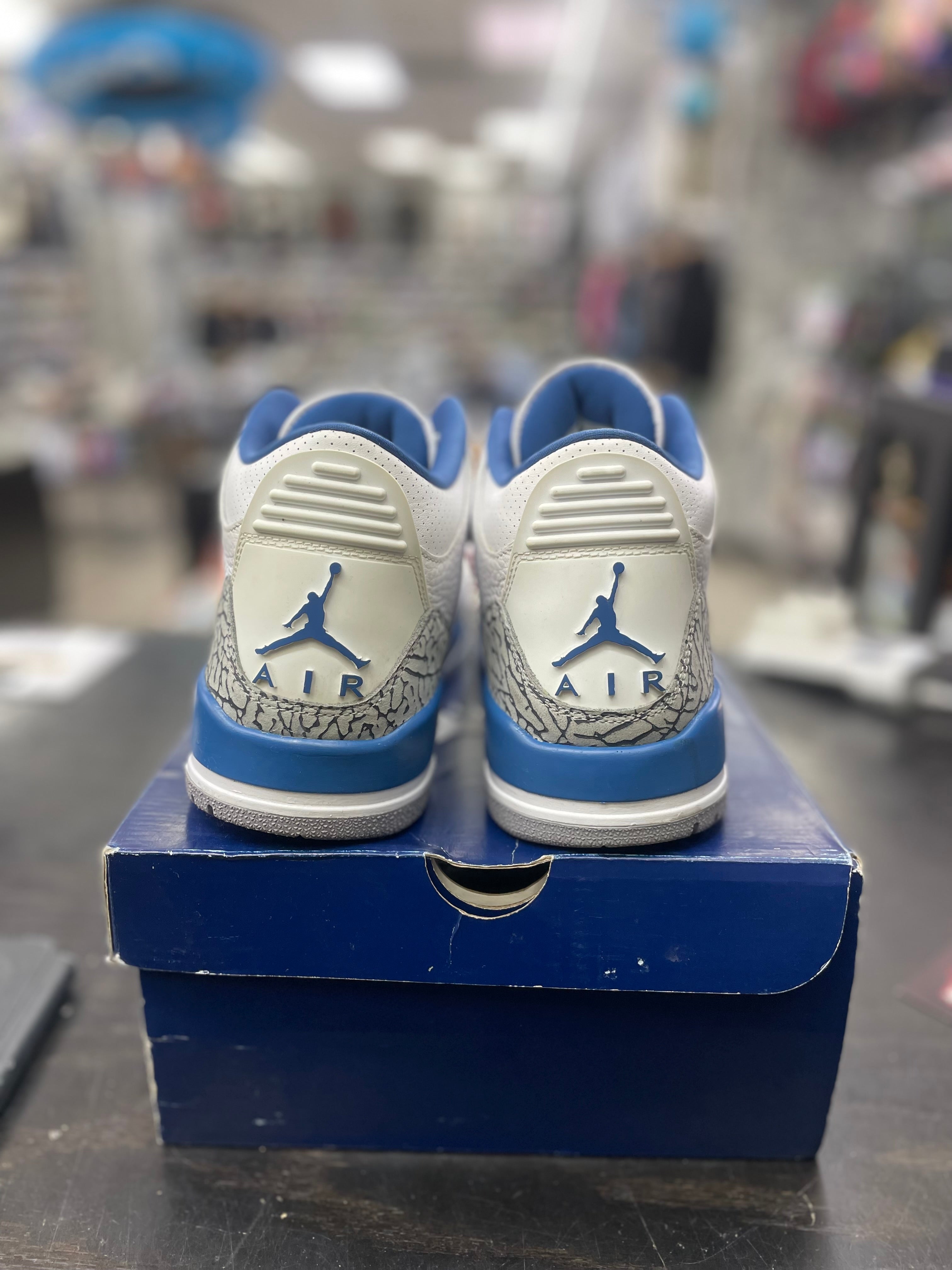 Air Jordan Retro 3 "Wizards" *Size 10 Preowned*