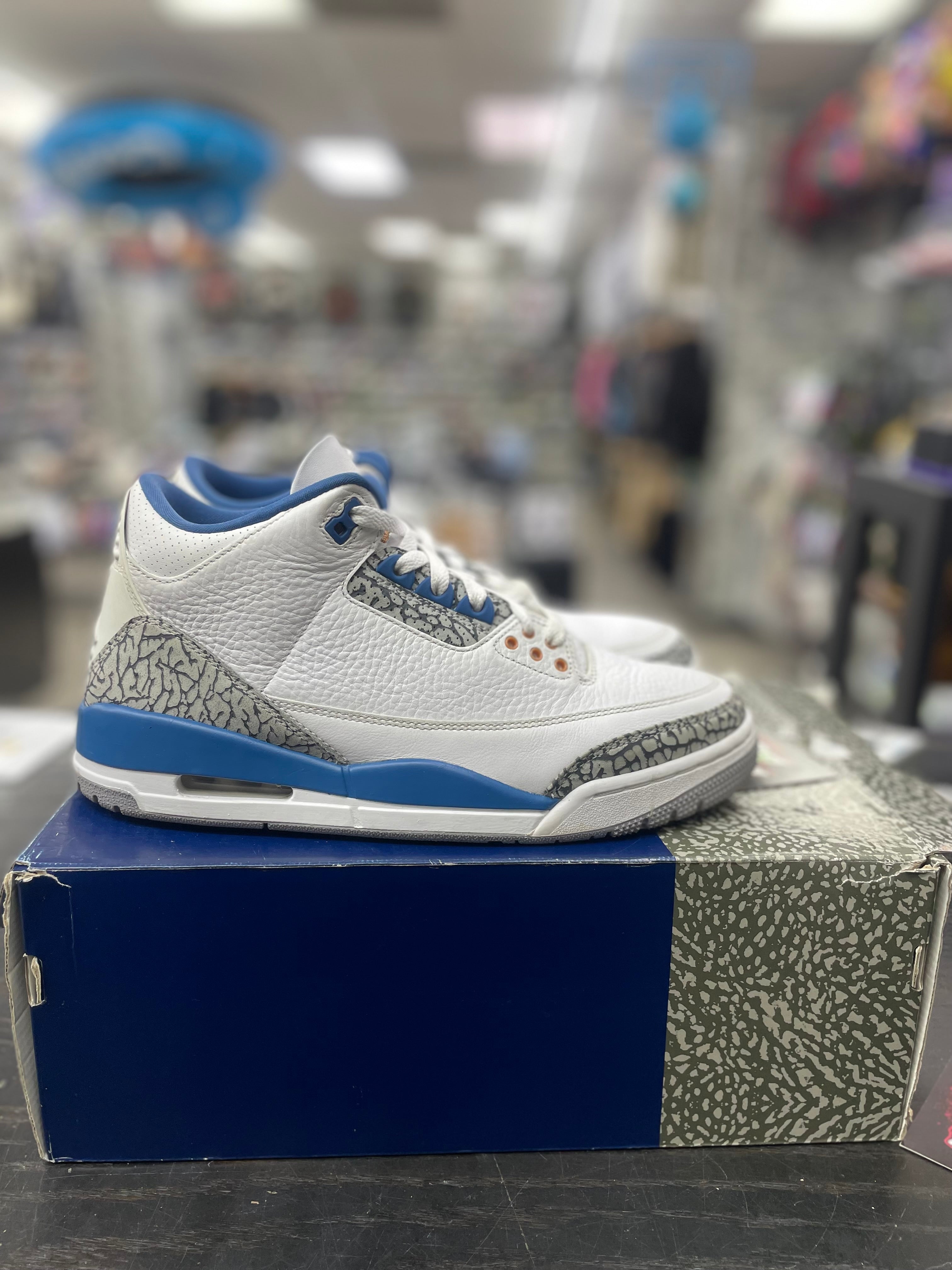 Air Jordan Retro 3 "Wizards" *Size 10 Preowned*
