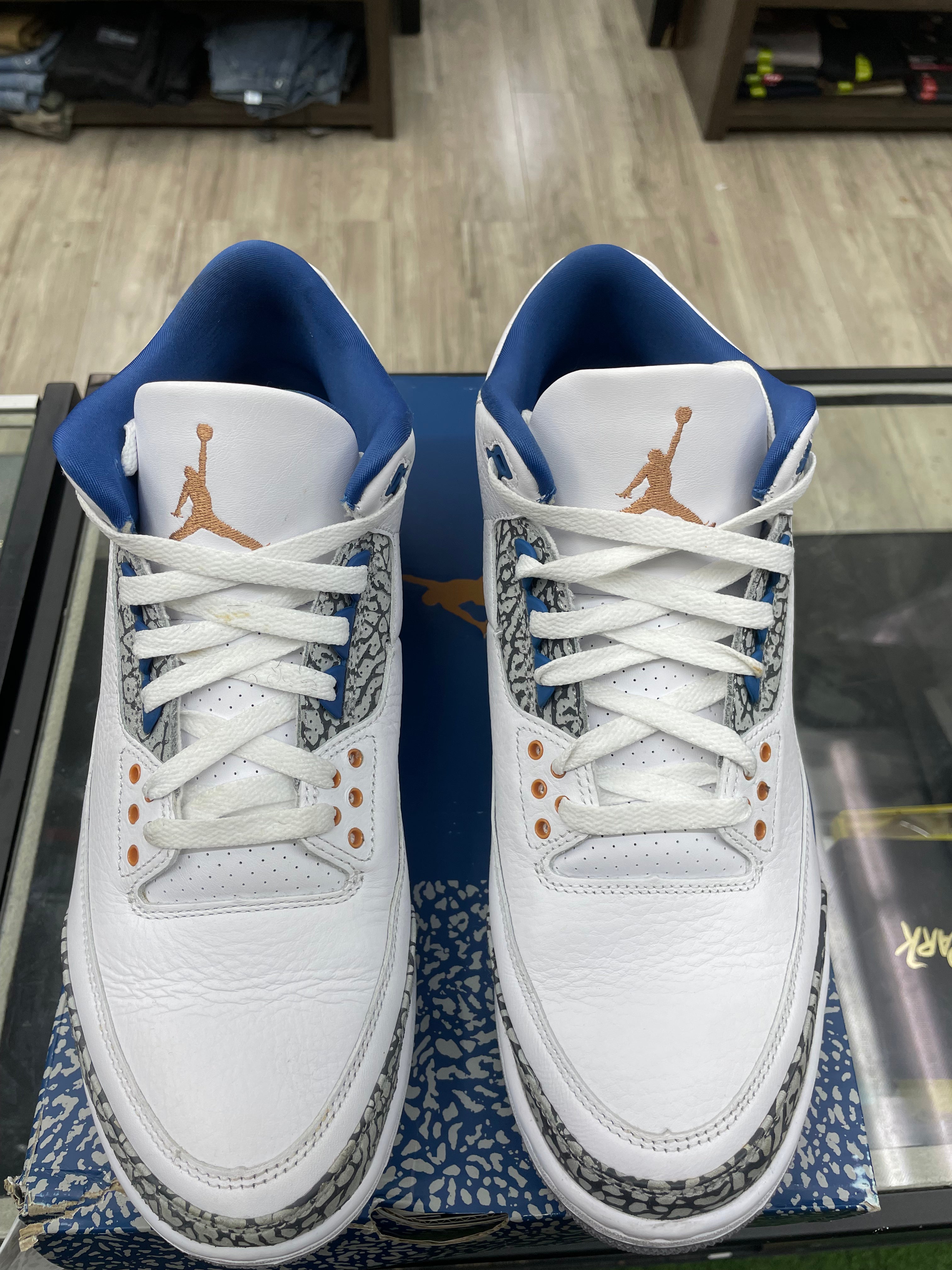 Air Jordan Retro 3 “Wizards” *Size 11 Preowned* (CT8532-148)