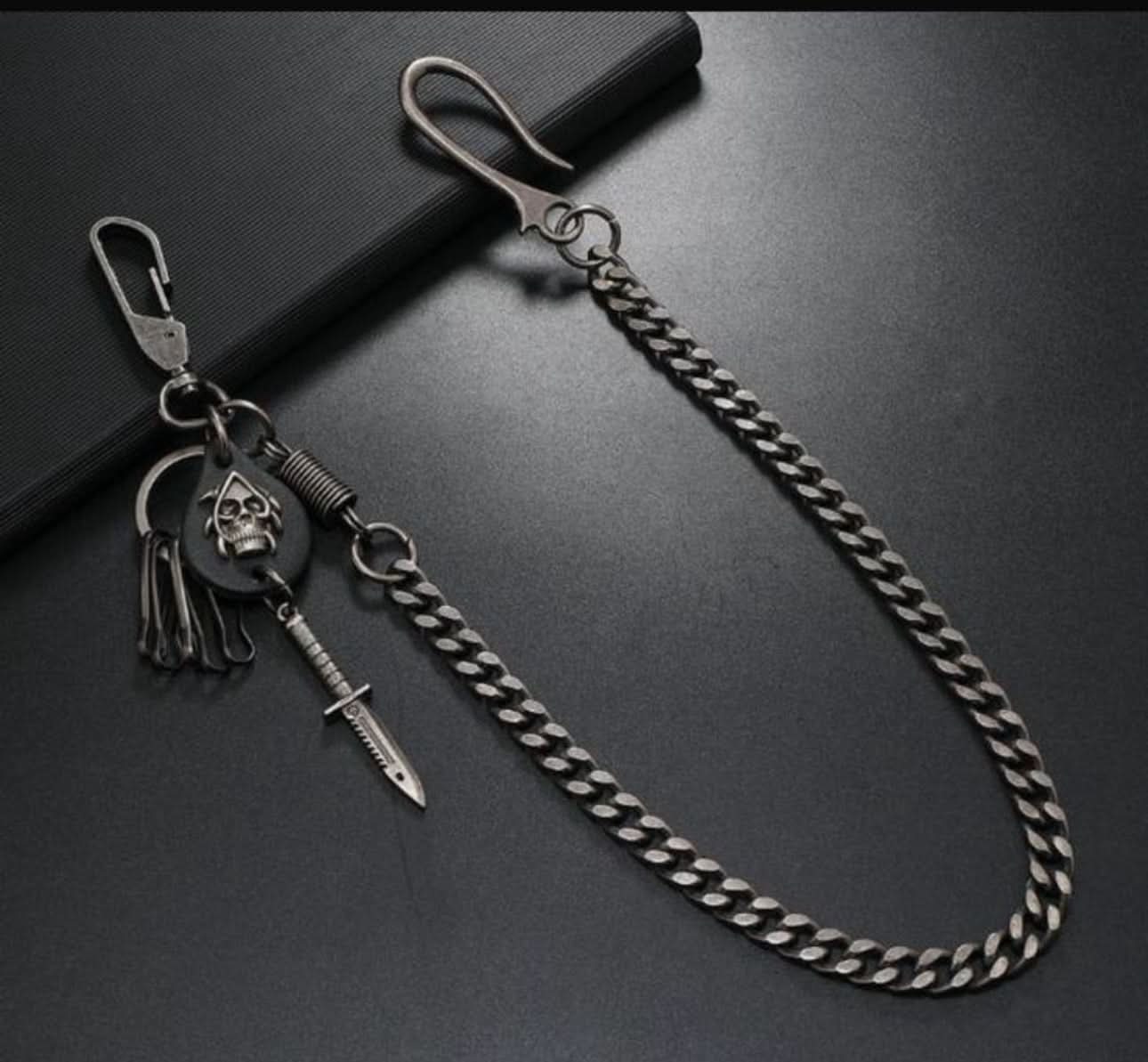 DAGGER WALLET CHAIN