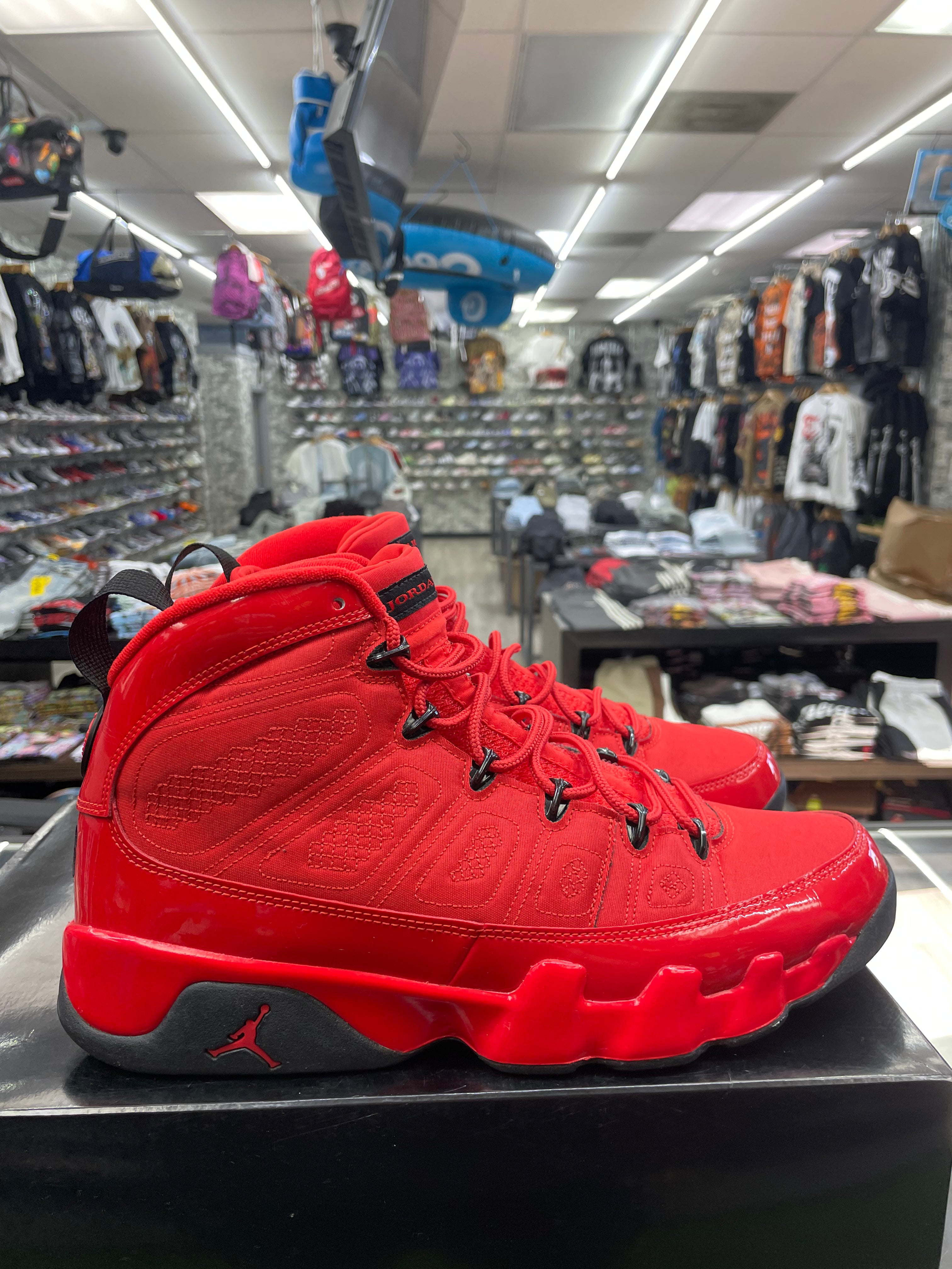 Air Jordan Retro 9 “Chile Red” *Size 11.5 Preowned* (CT8019-600)