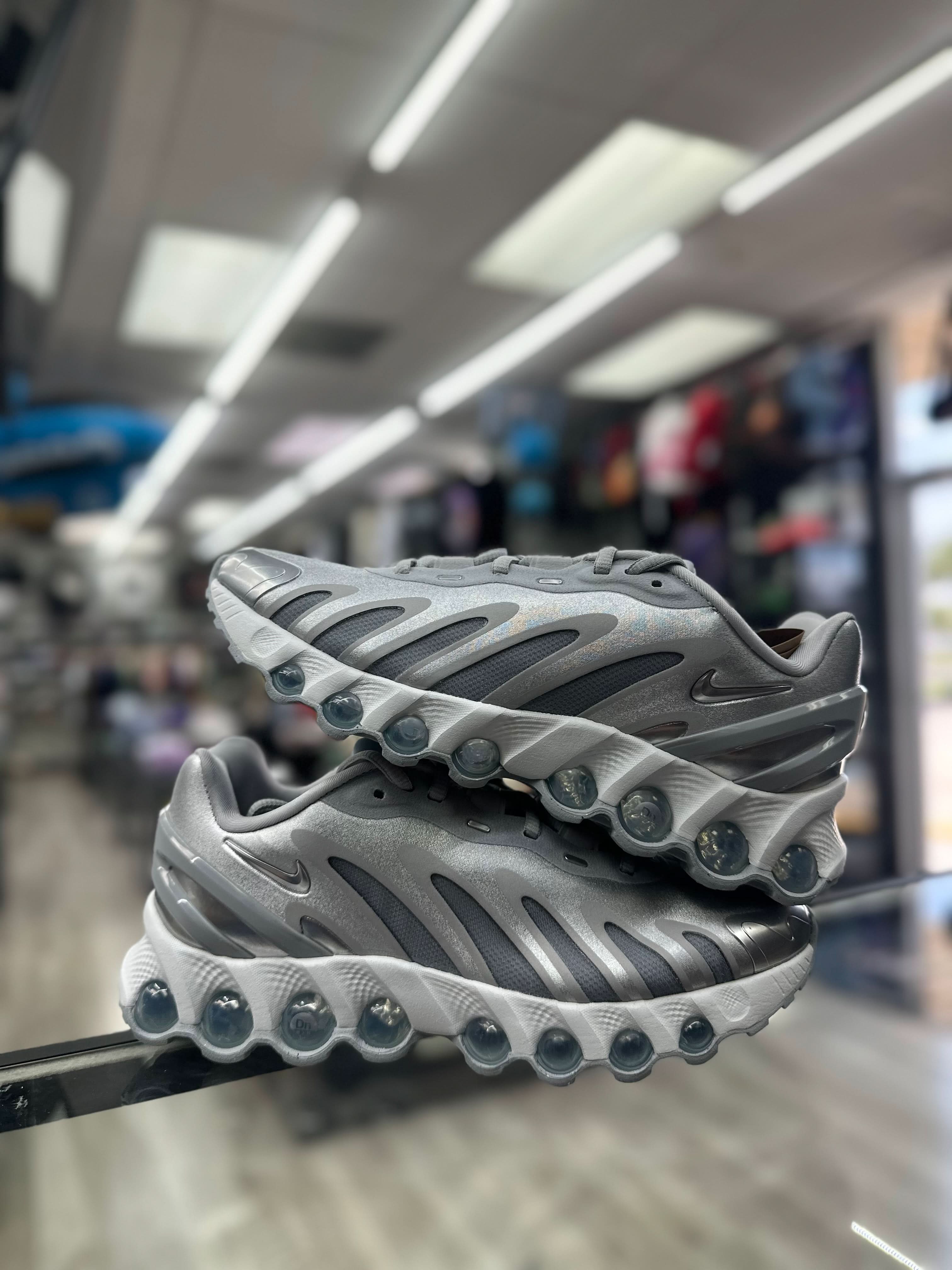 Nike Air Max DN8 "Wolf Grey Metallic Silver"
