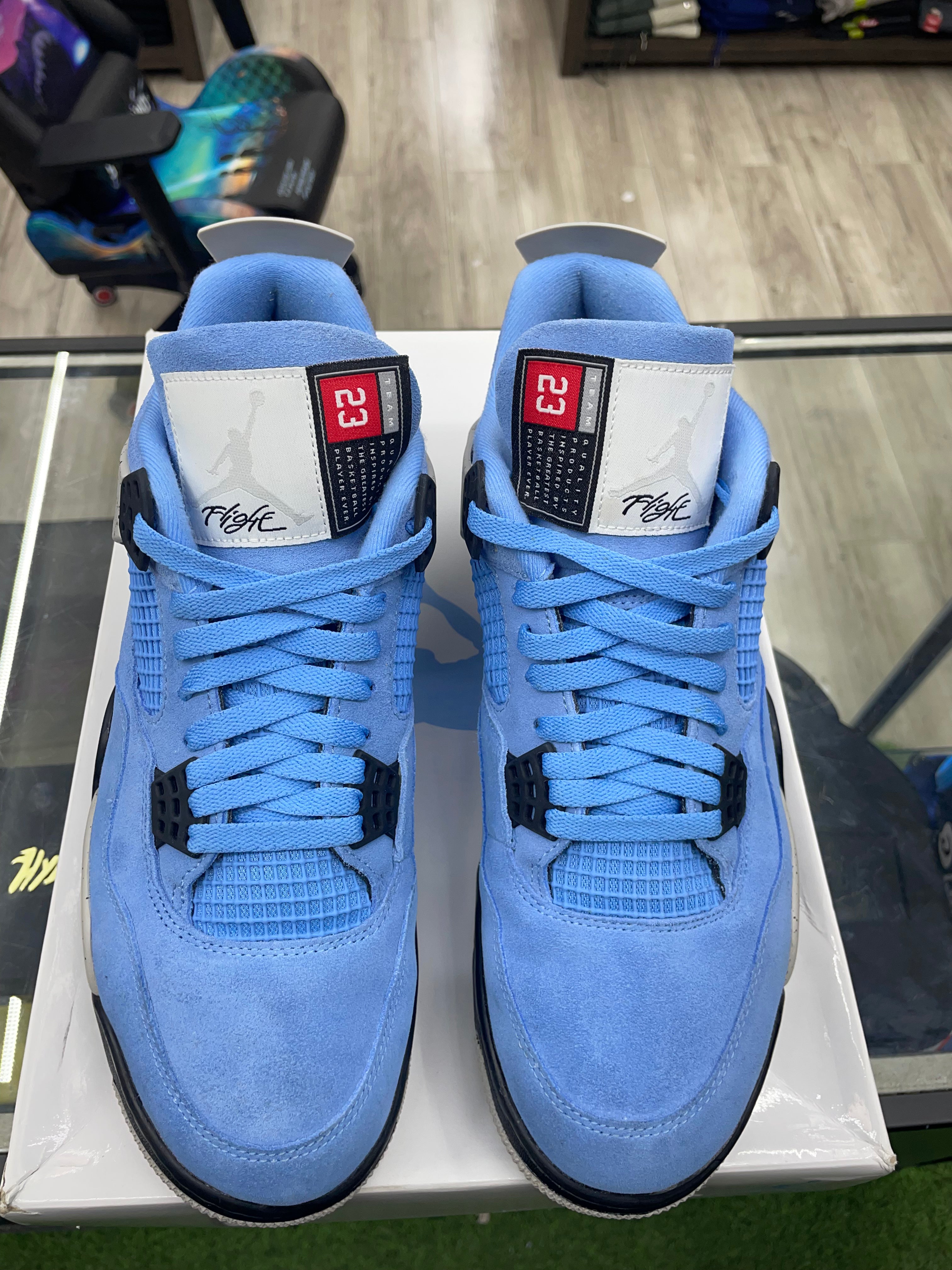 Air Jordan Retro 4 "University Blue" *Size 11.5 Preowned*