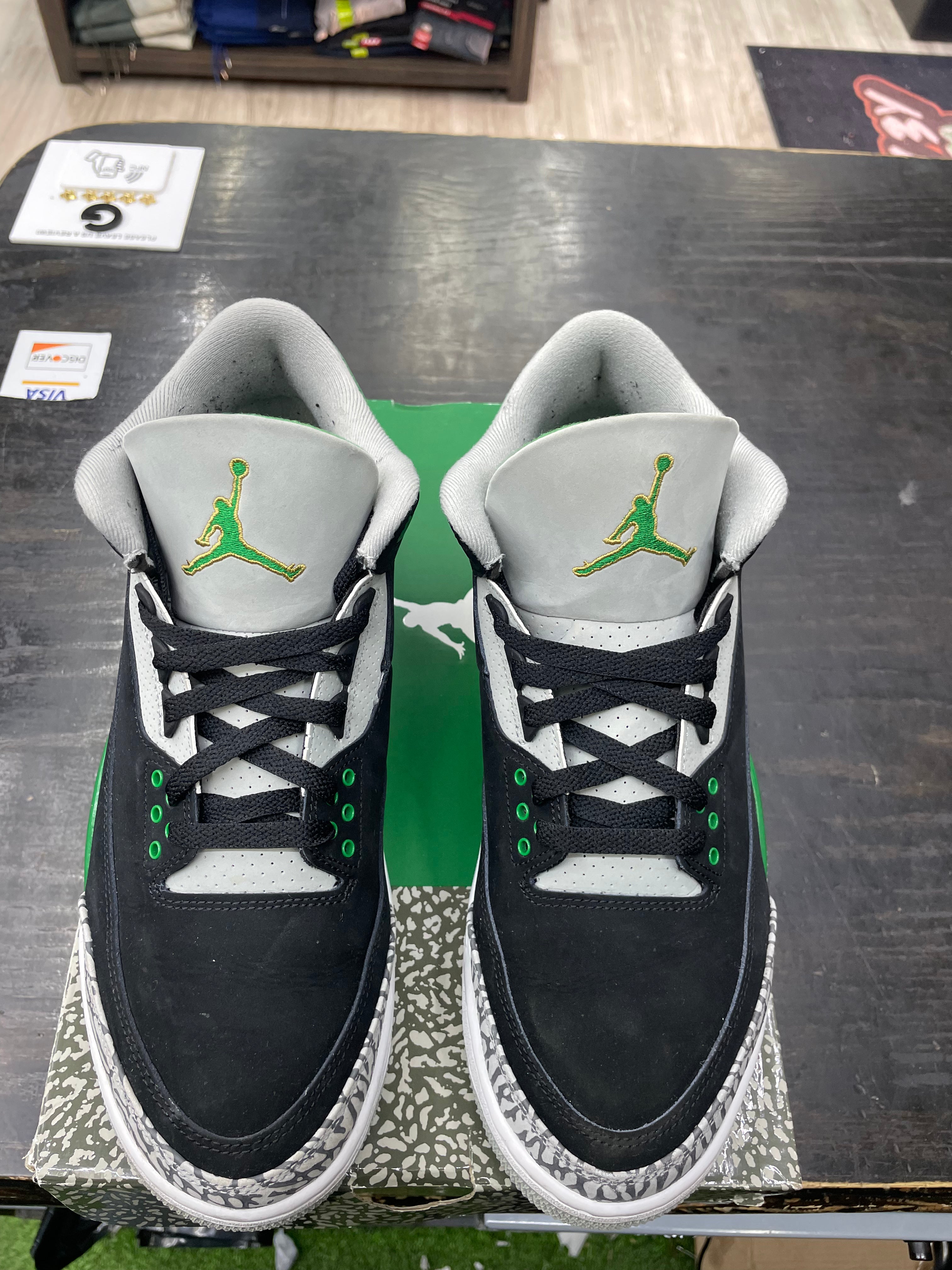 Air Jordan Retro 3 "Pine Green" *Size 11 Preowned*