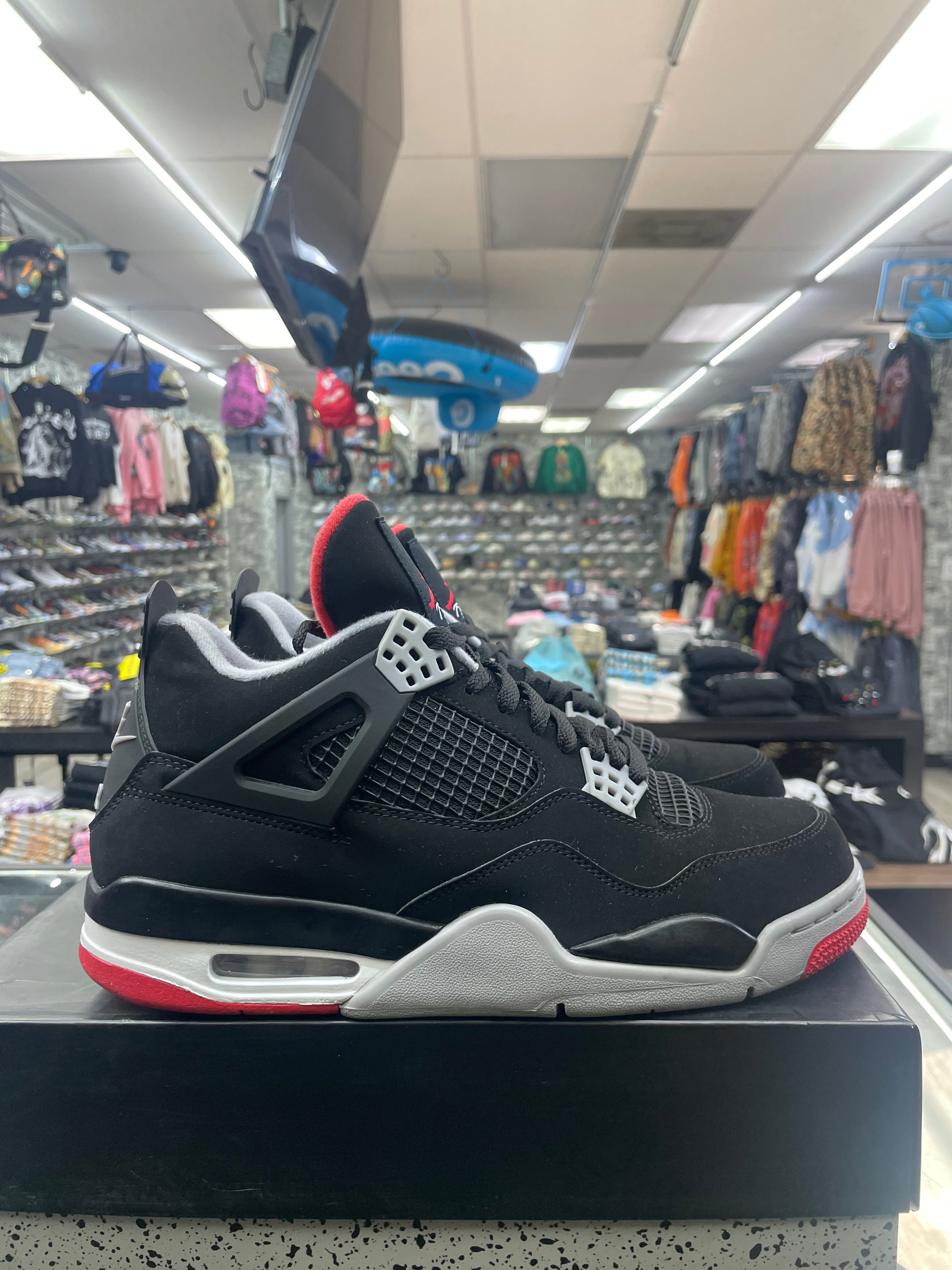 Air Jordan Retro 4 “Bred” *Size 10 Preowned* (2019)