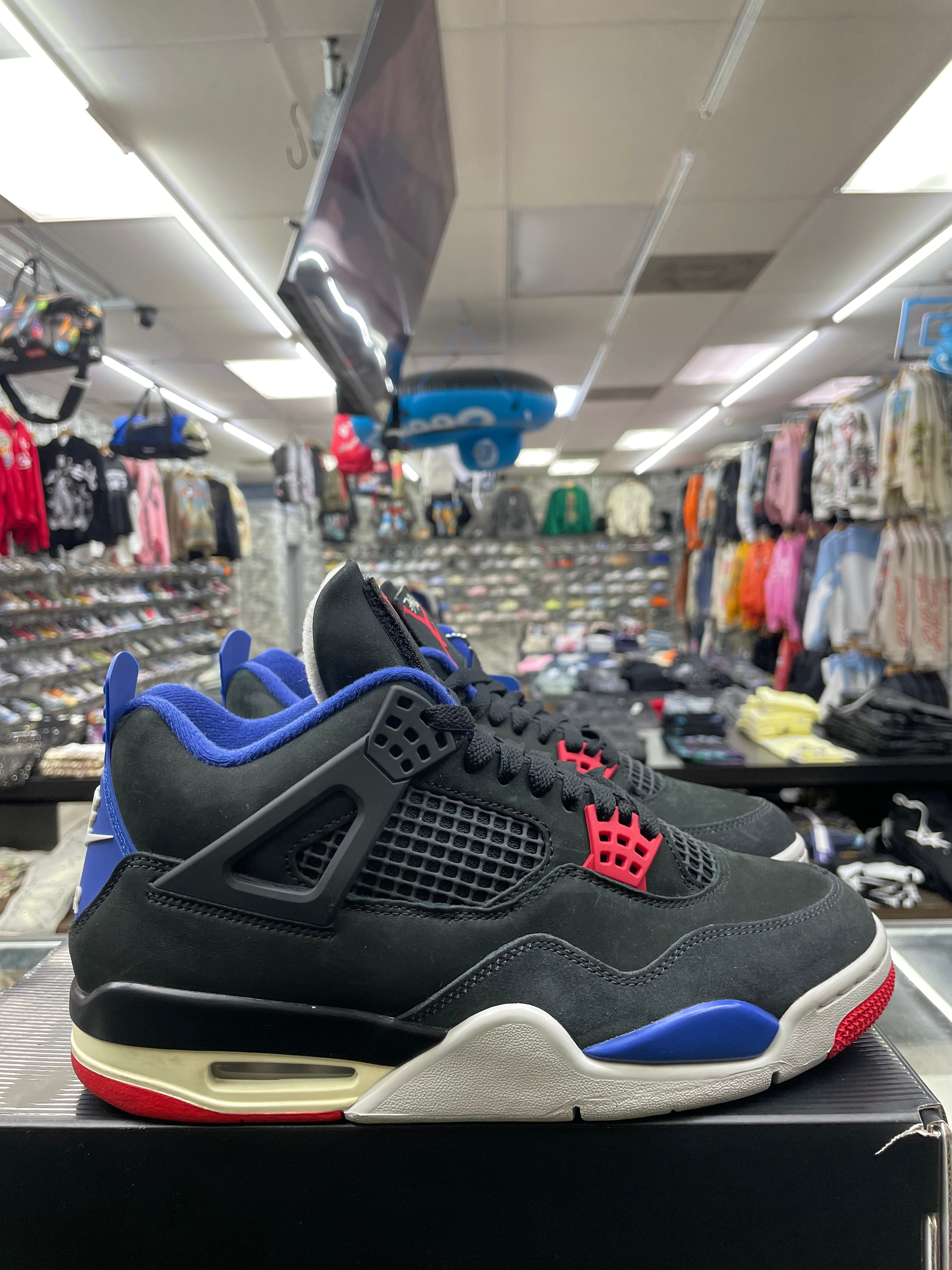 Air Jordan Retro 4 “Rare Air” *Size 9 Preowned*