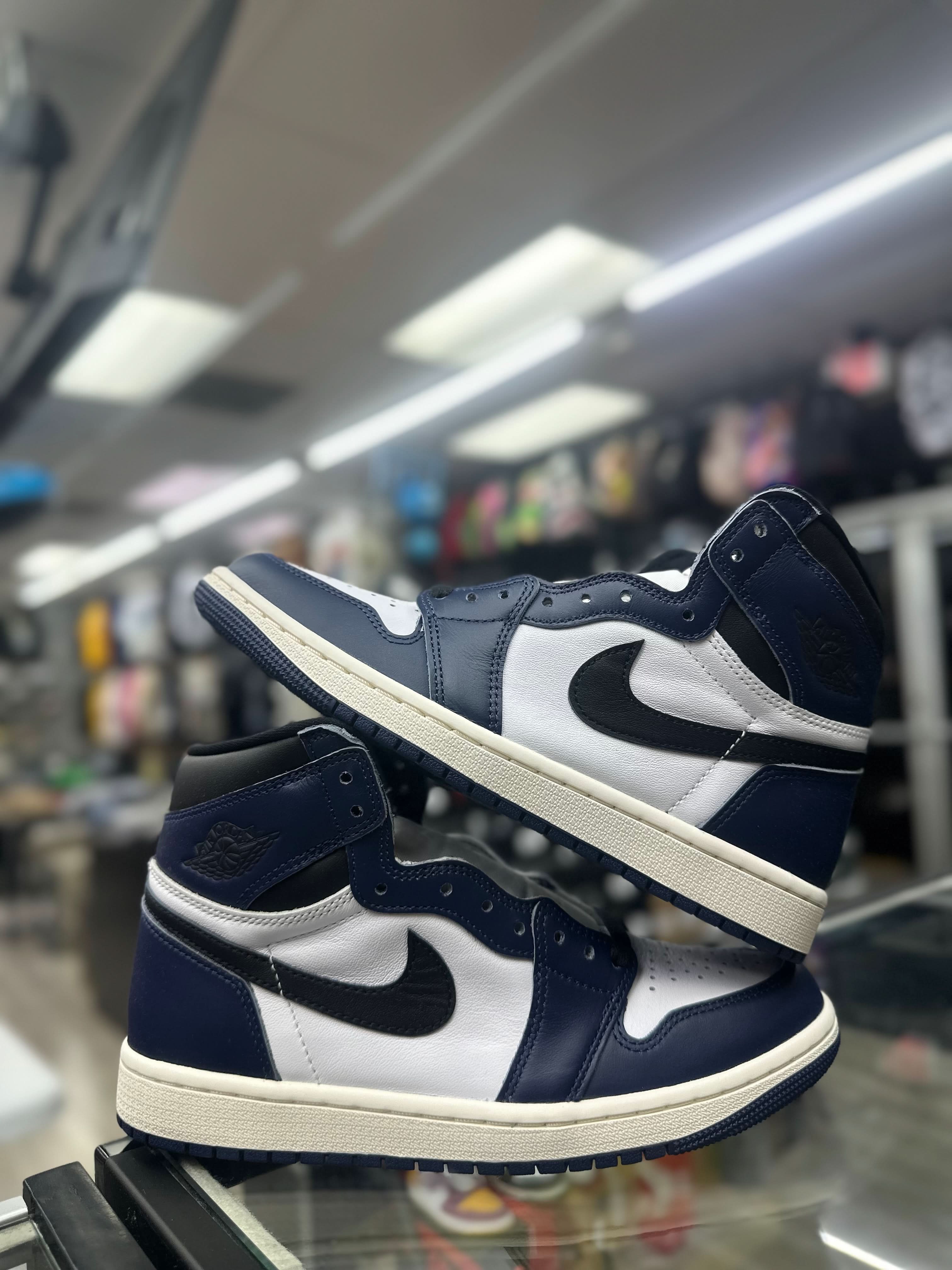 Air Jordan 1 “Midnight Navy”