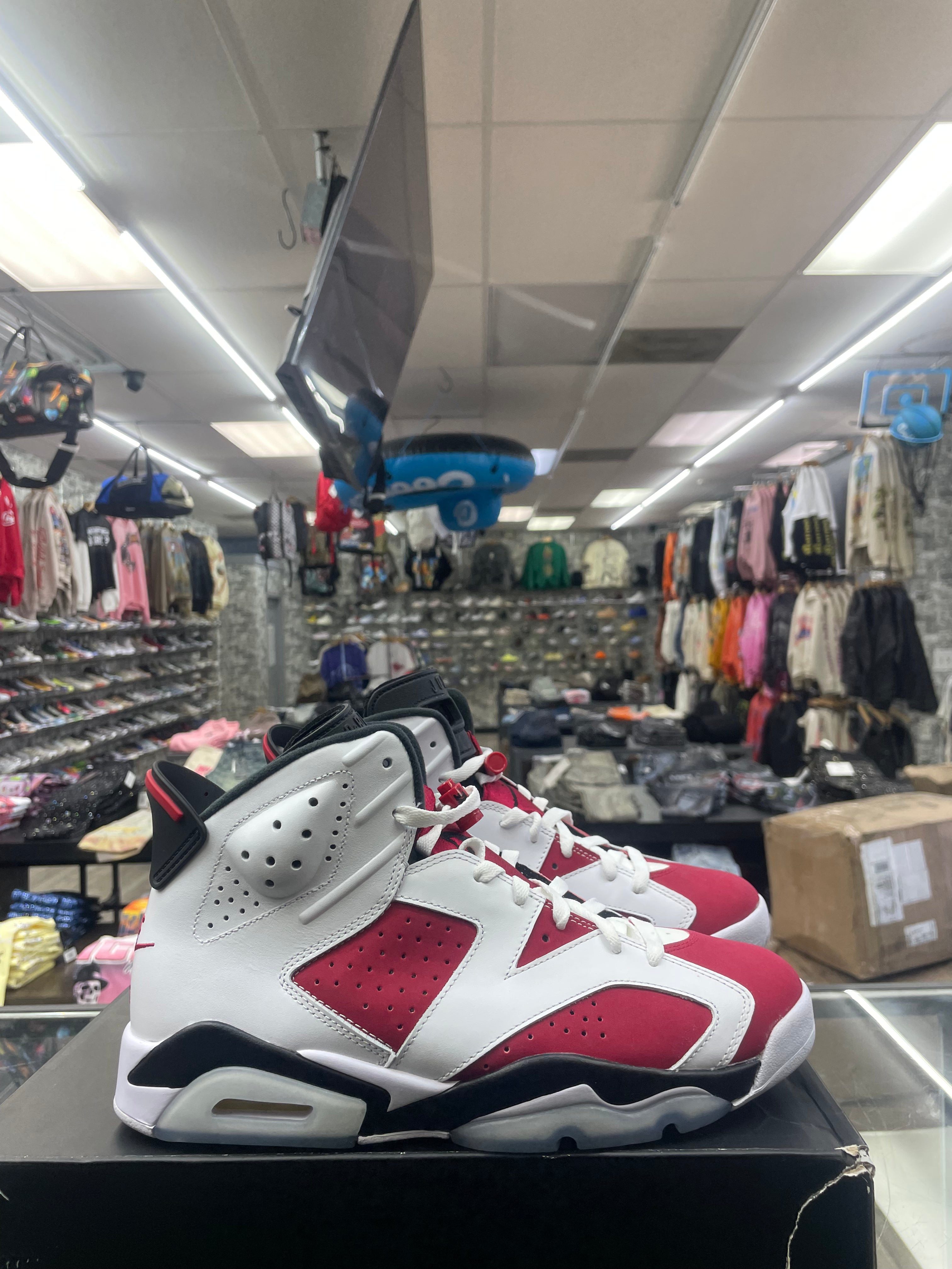 Air Jordan Retro 6 “Carmine” *Size 10 Preowned*