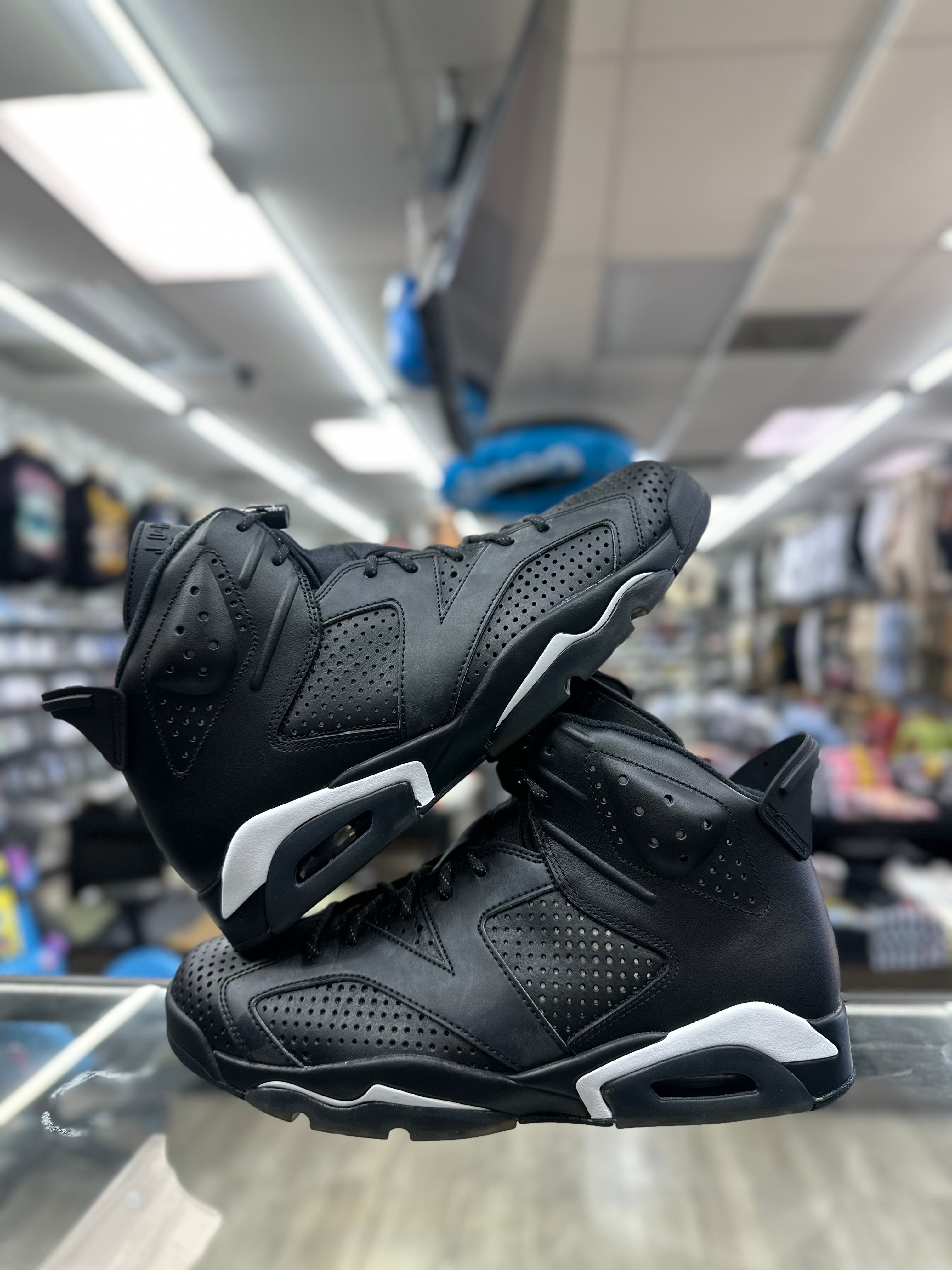 Air Jordan Retro 6 "Black Cat” (MEN) 384664-020