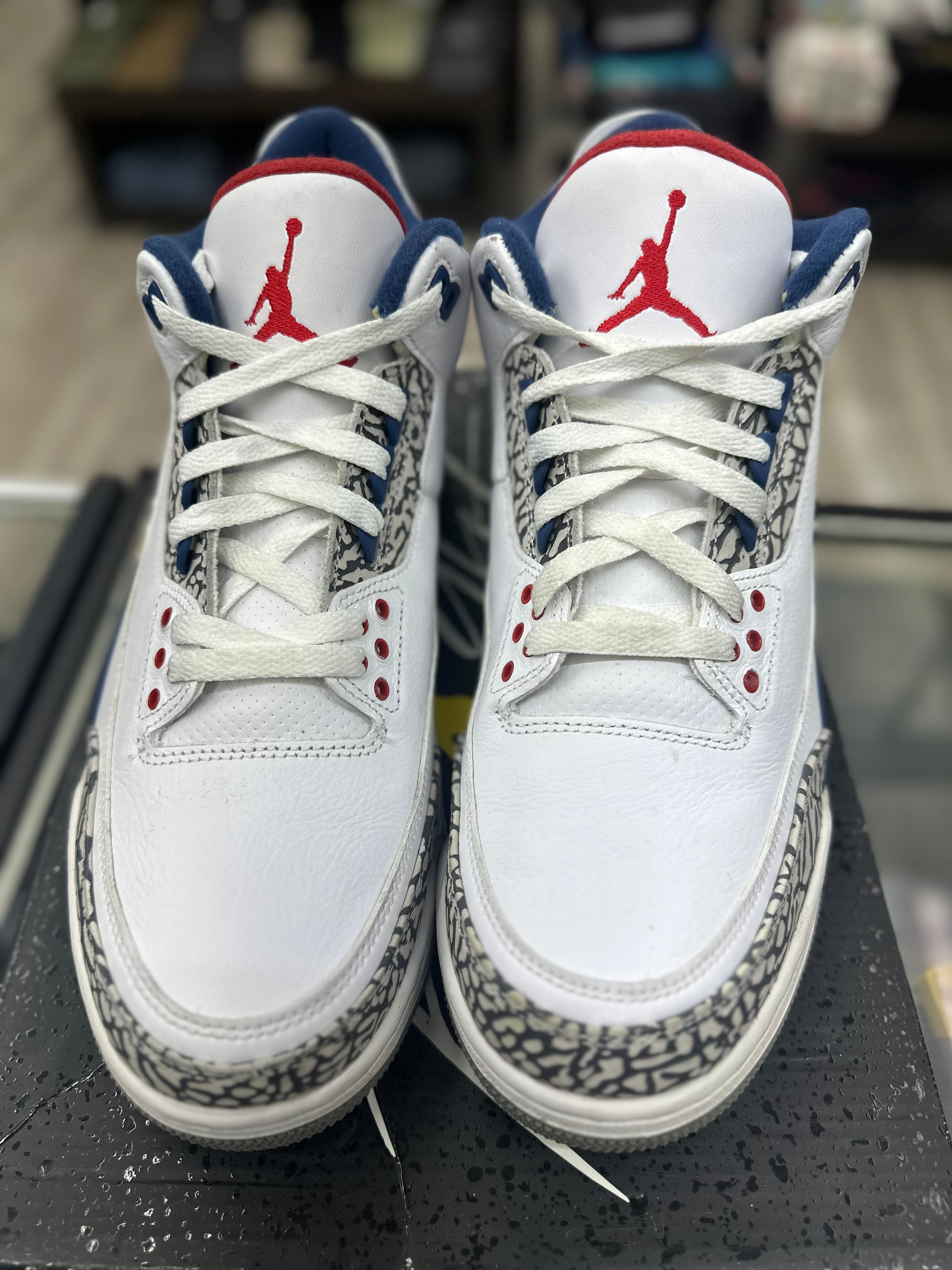 Air Jordan Retro 3 "True Blue" *Size 11.5 Preowned* 854262-106