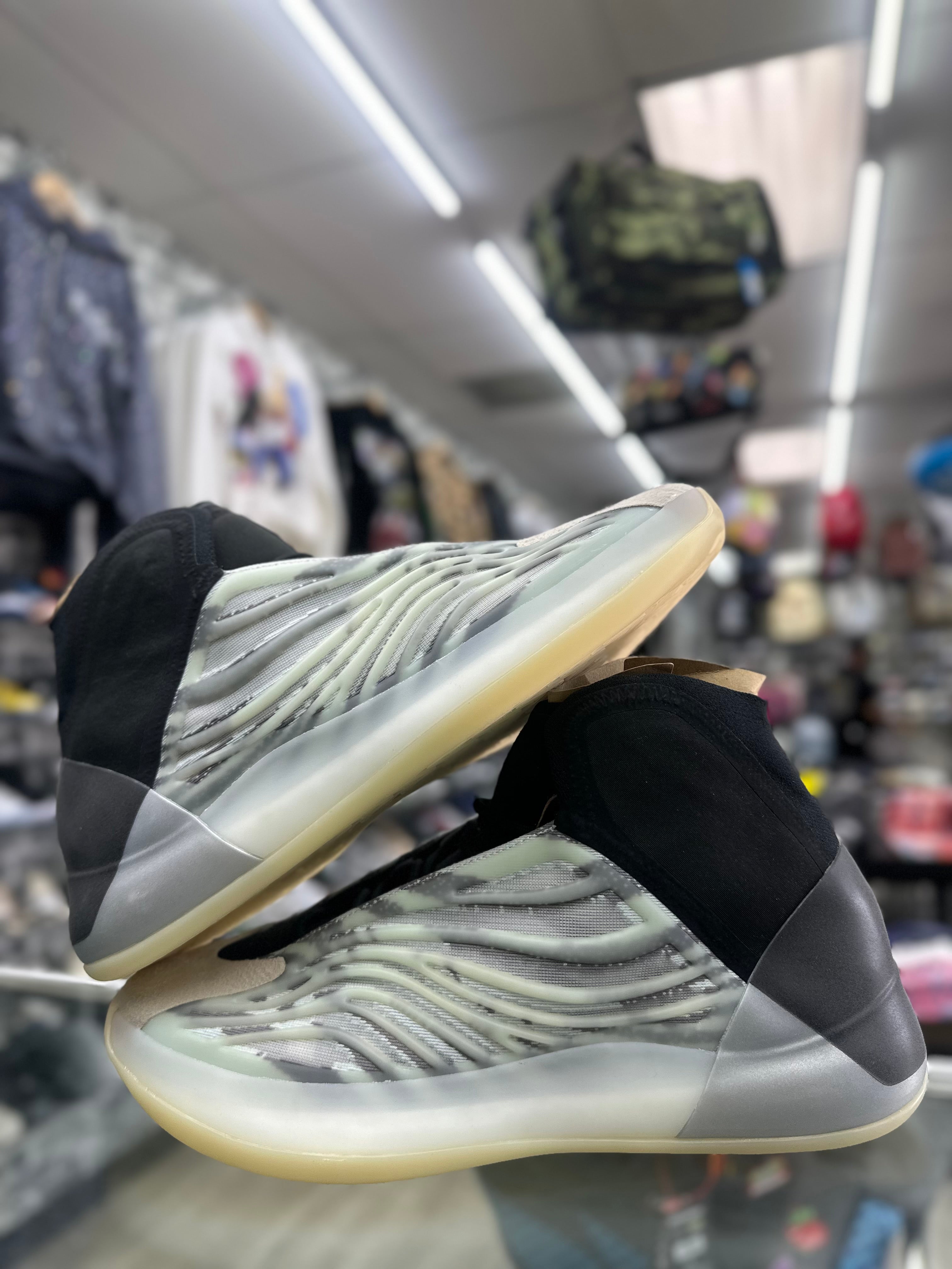 Yeezy QNTM BSKTBL (PERFORMANCE BASKETBALL MODEL) FZ4362