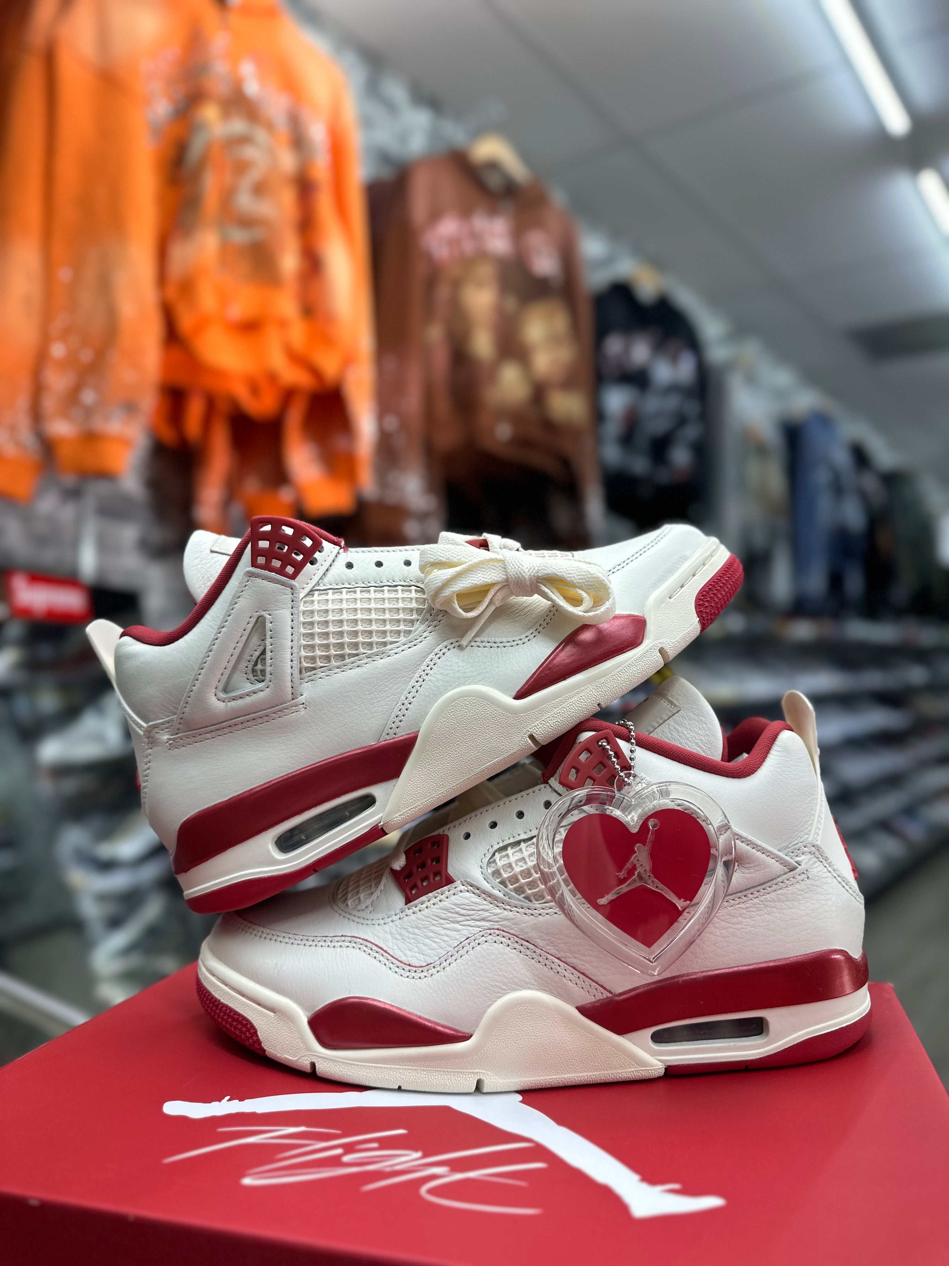 Air Jordan Retro 4 “SIERRA RED Valentine's Day" HV0823-108