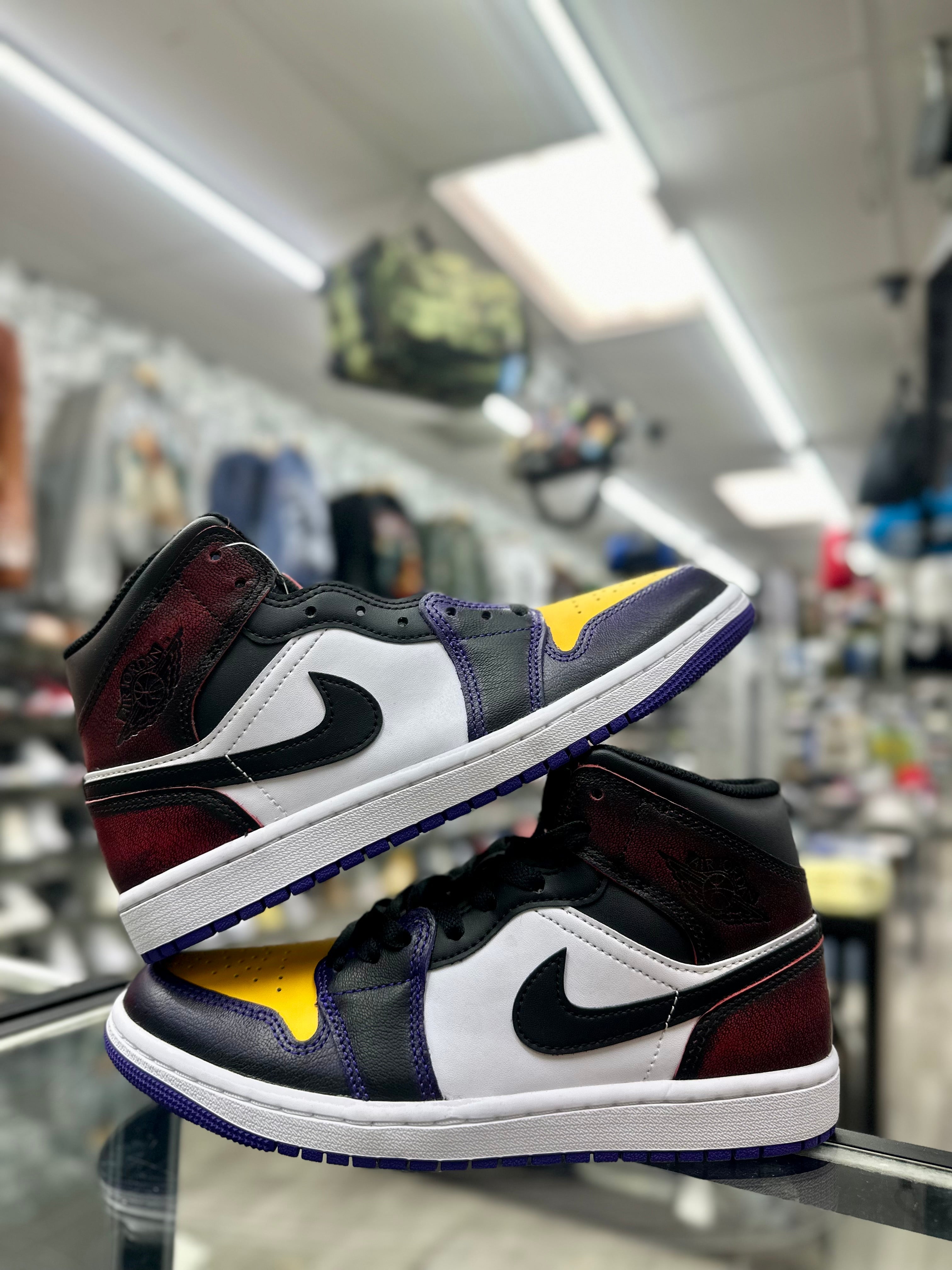 Air Jordan 1 "La to Chicago" (IQ9383-611)